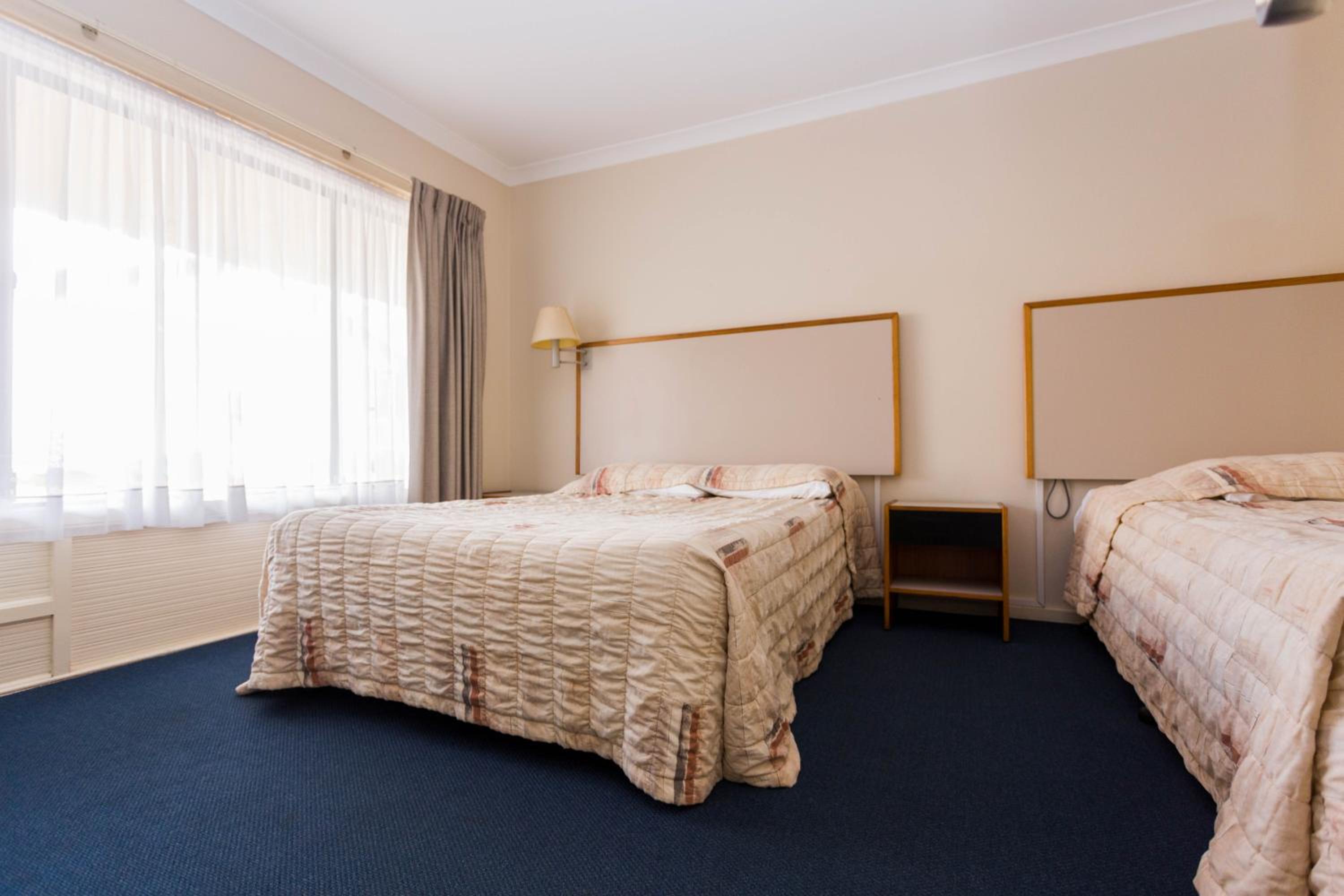 Three-Bedroom Apartment - Photo 4
