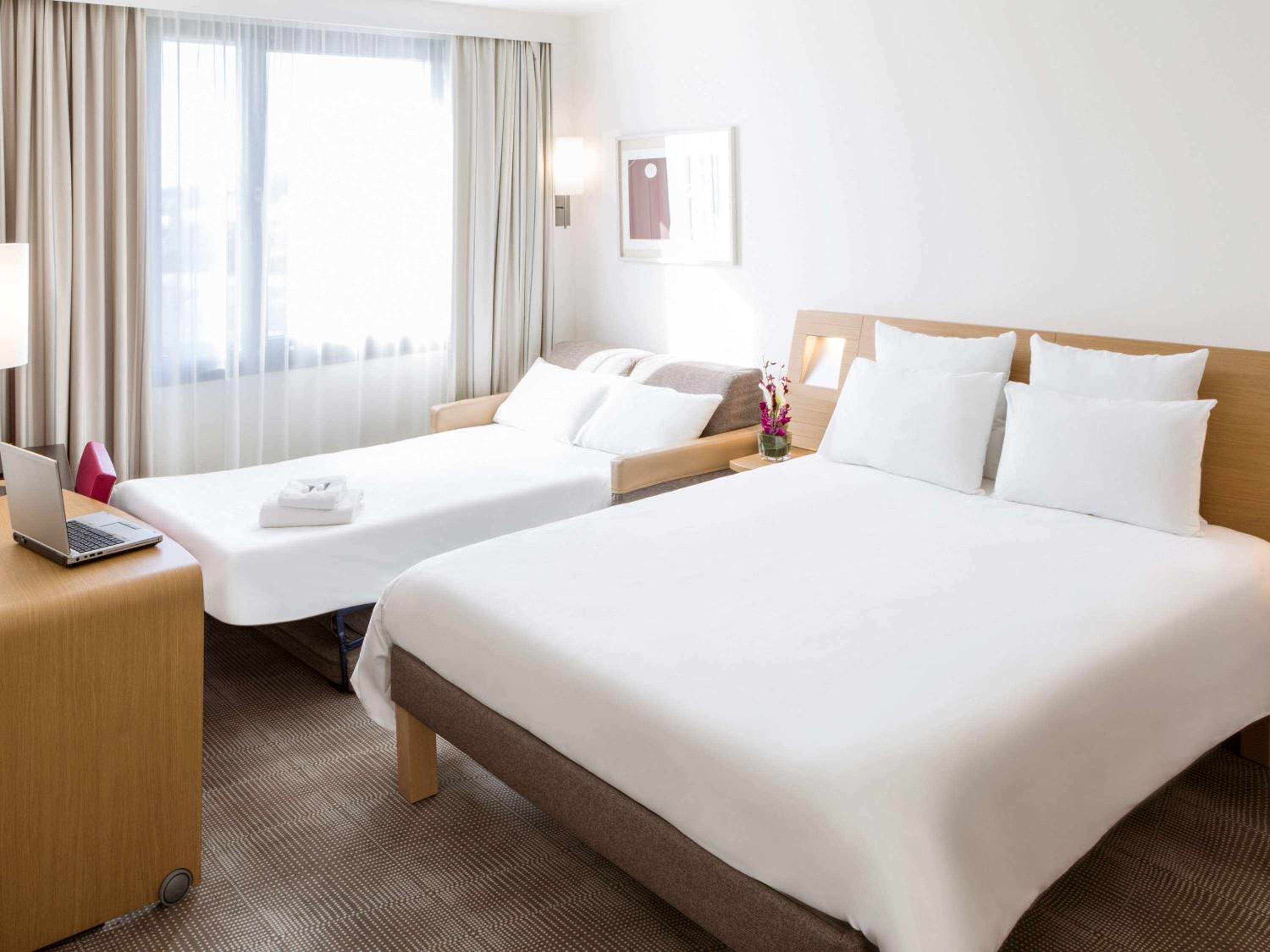 Classic Double Room with Single Sofa Bed - Photo 1