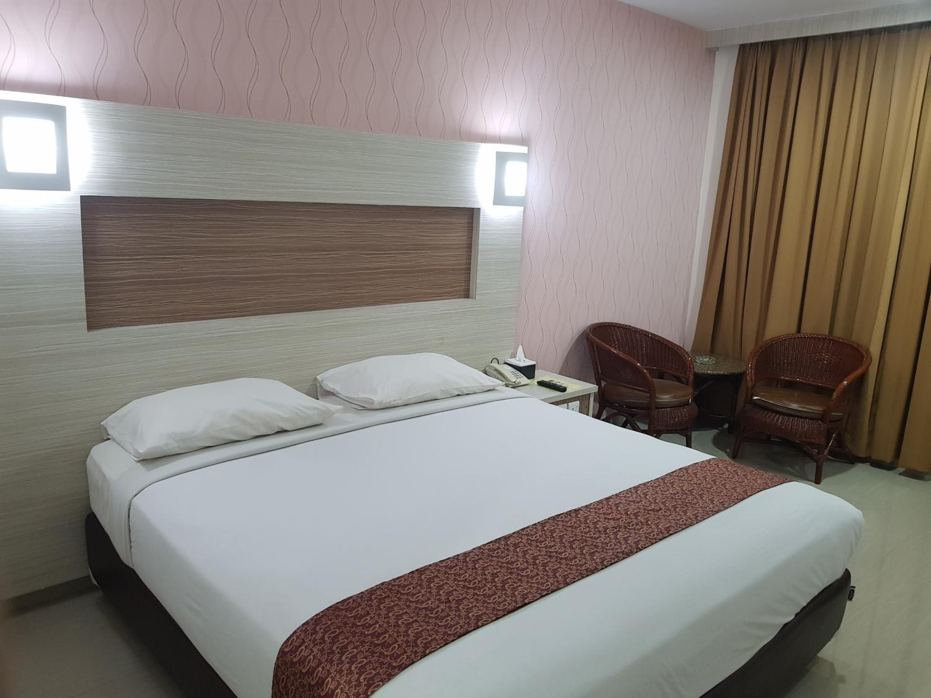 Standard Double or Twin Room photo 1
