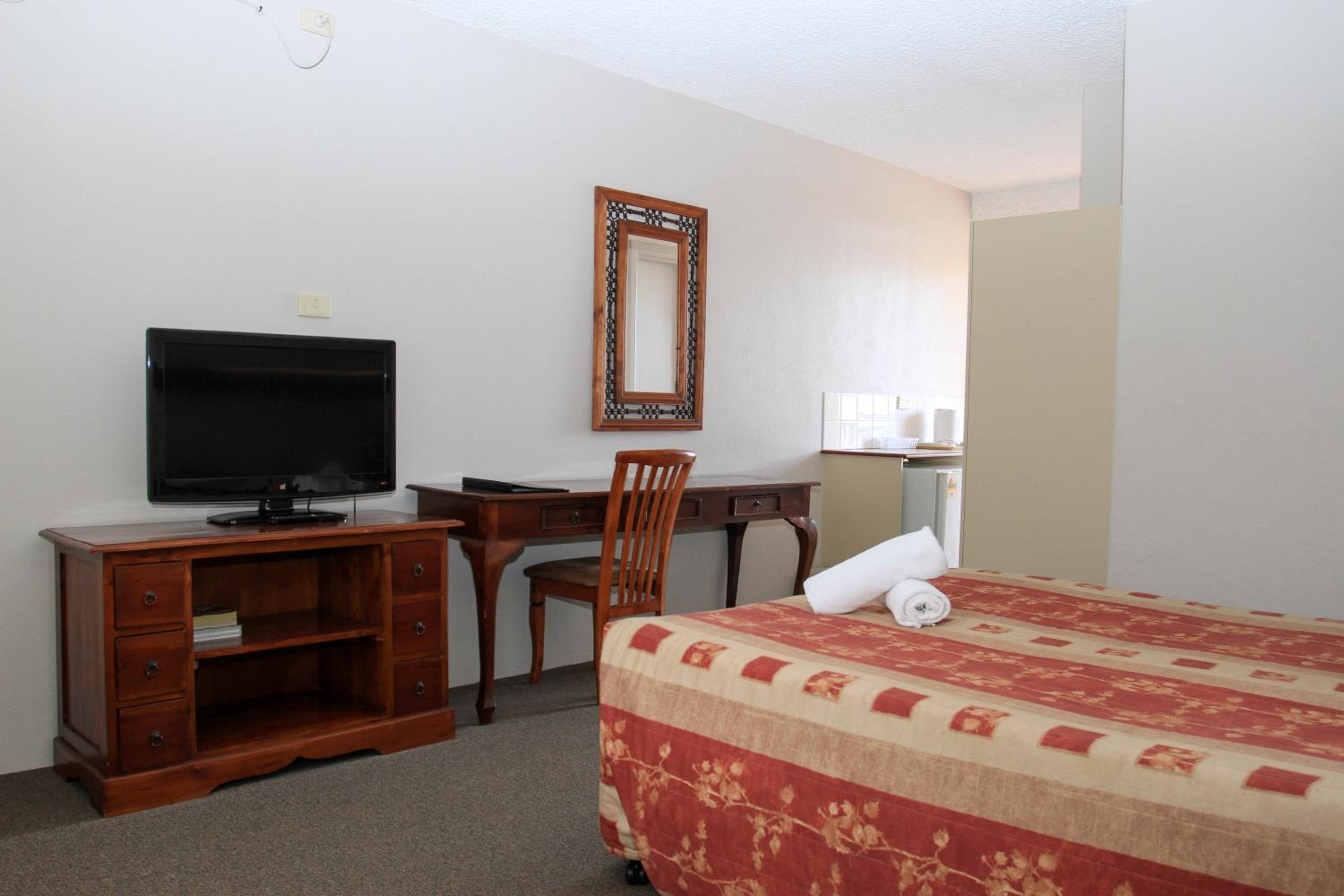 Standard Double Room - Photo 2
