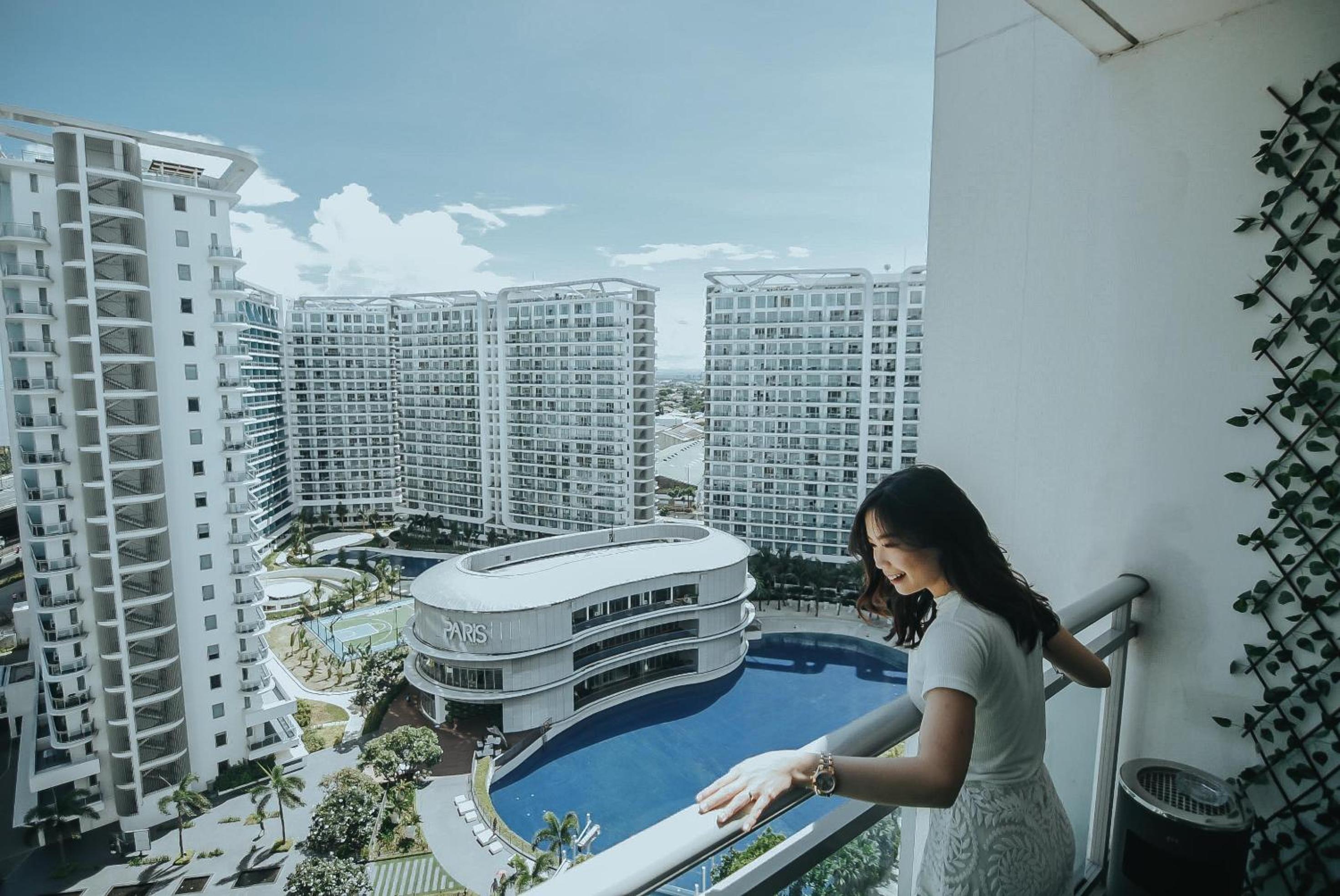 Apartment with Pool View  - Photo 1