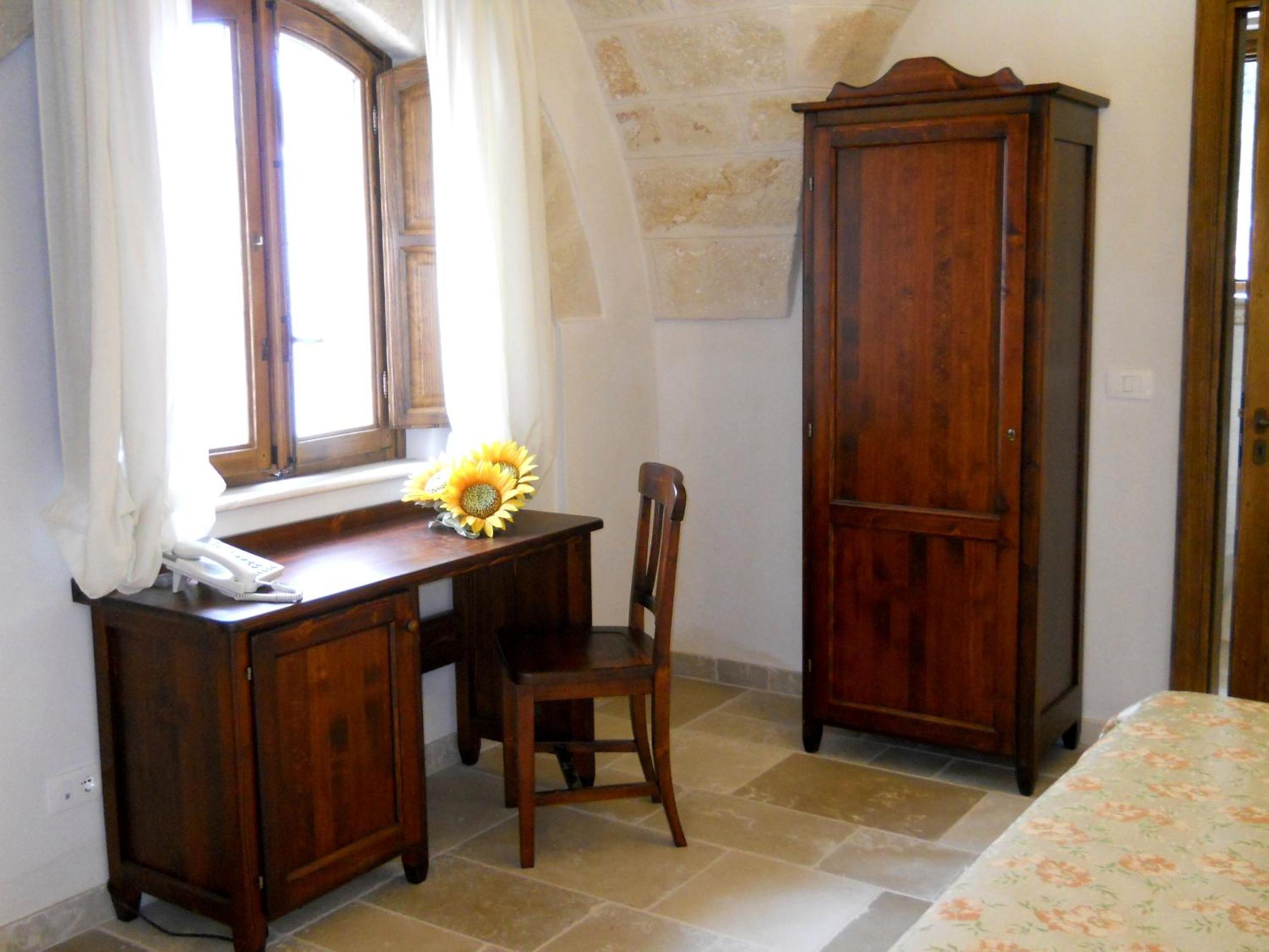Double Room - Photo 2