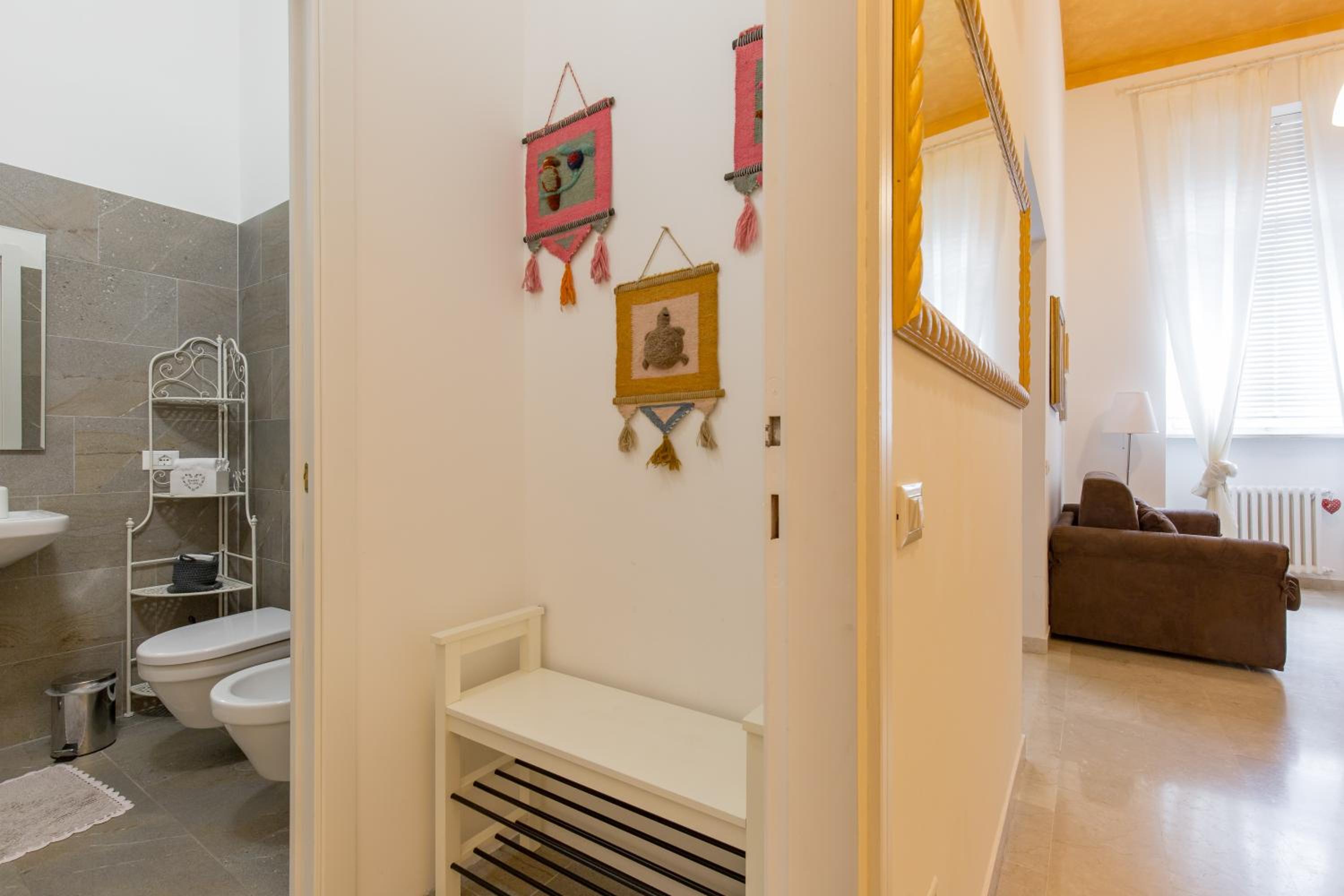 One-Bedroom Apartment - Photo 5
