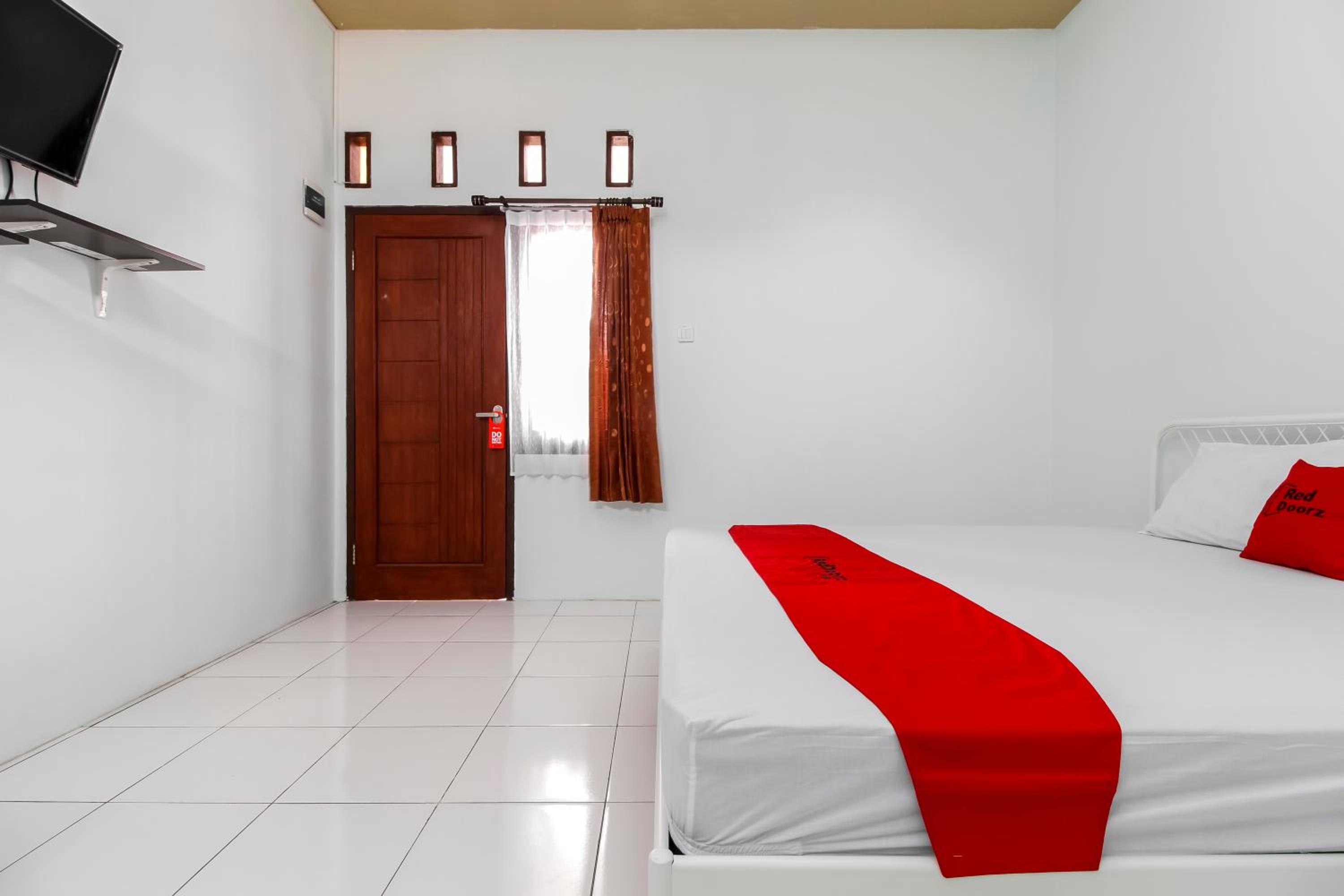 Standard Double Room - Photo 4