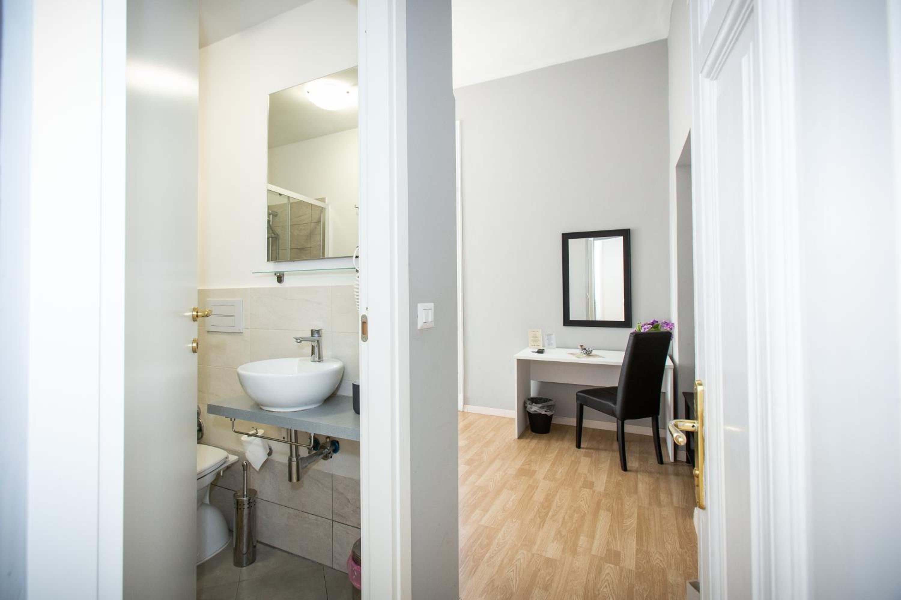 Double Room photo 3