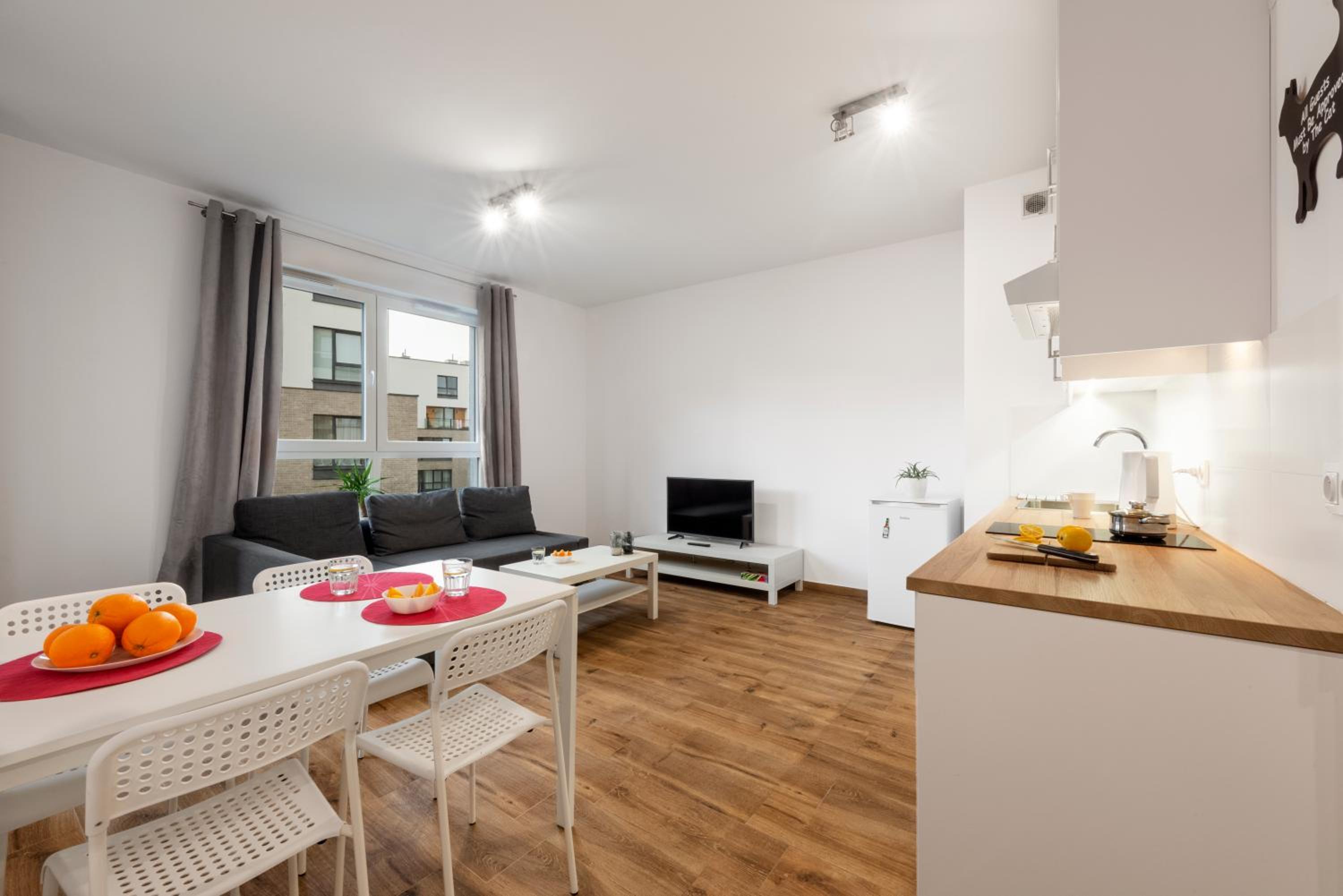 One-Bedroom Apartment - Photo 14