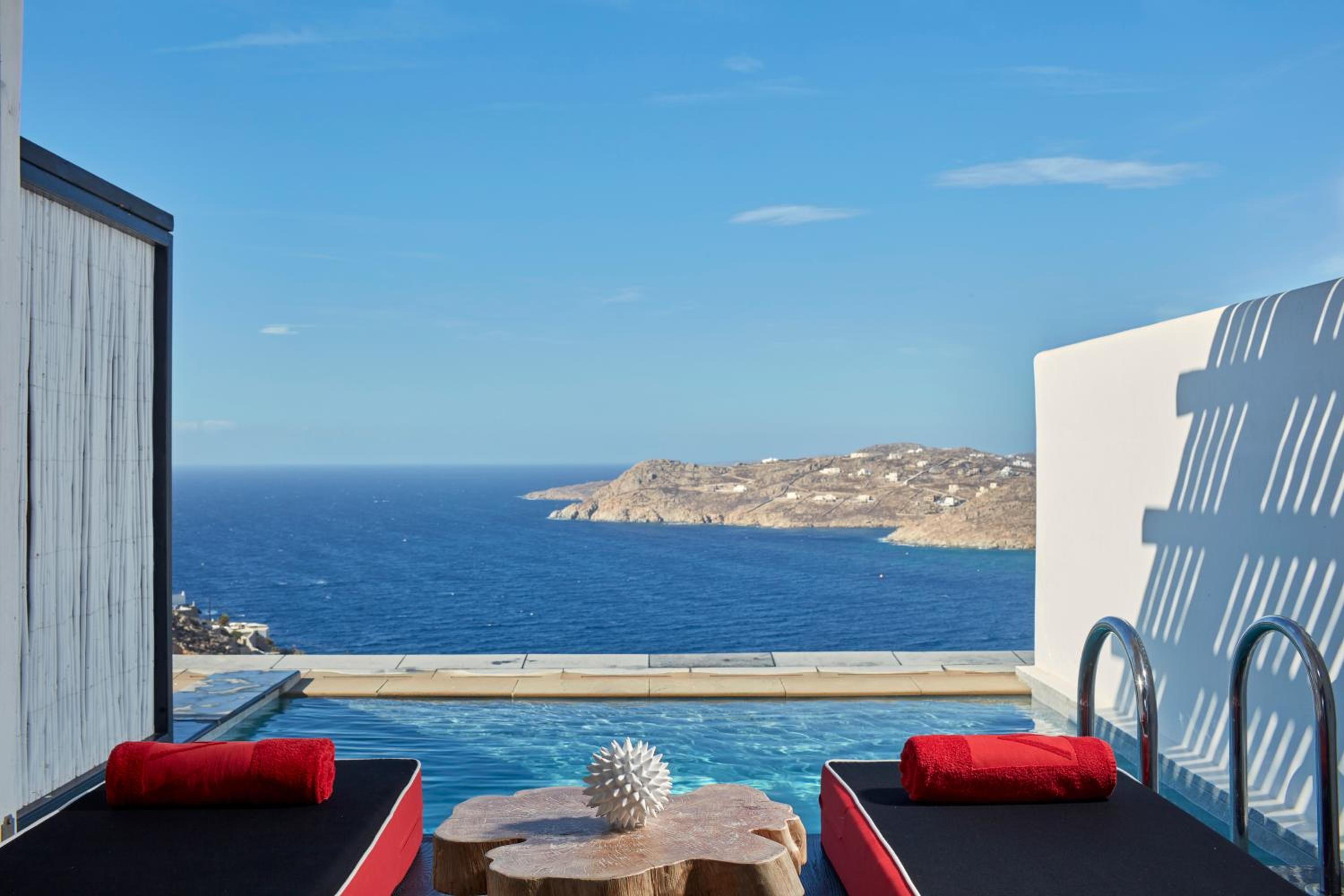 Temptation sea view room with private pool