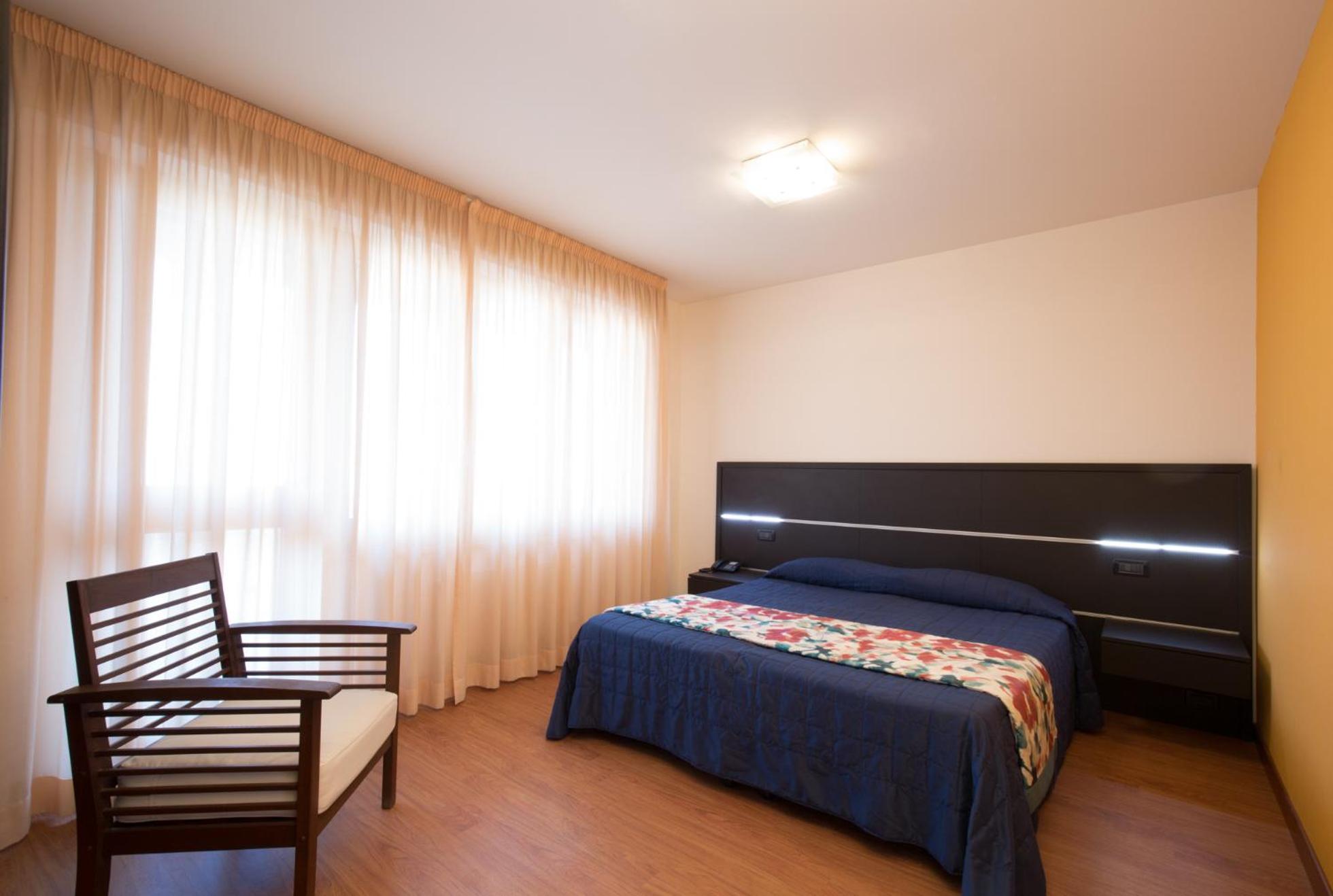 Executive Apartment - Photo 9