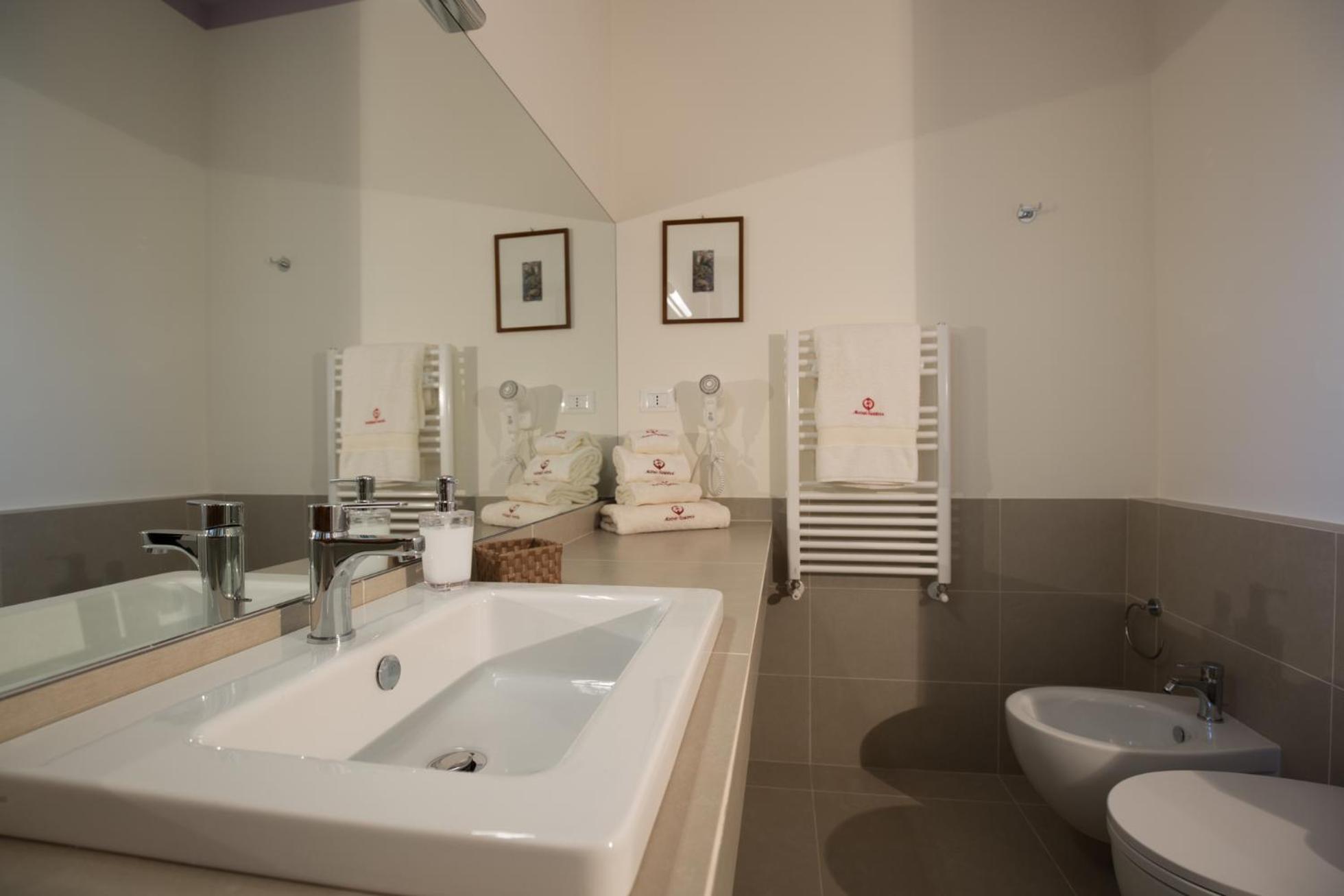 Executive Apartment - Photo 10
