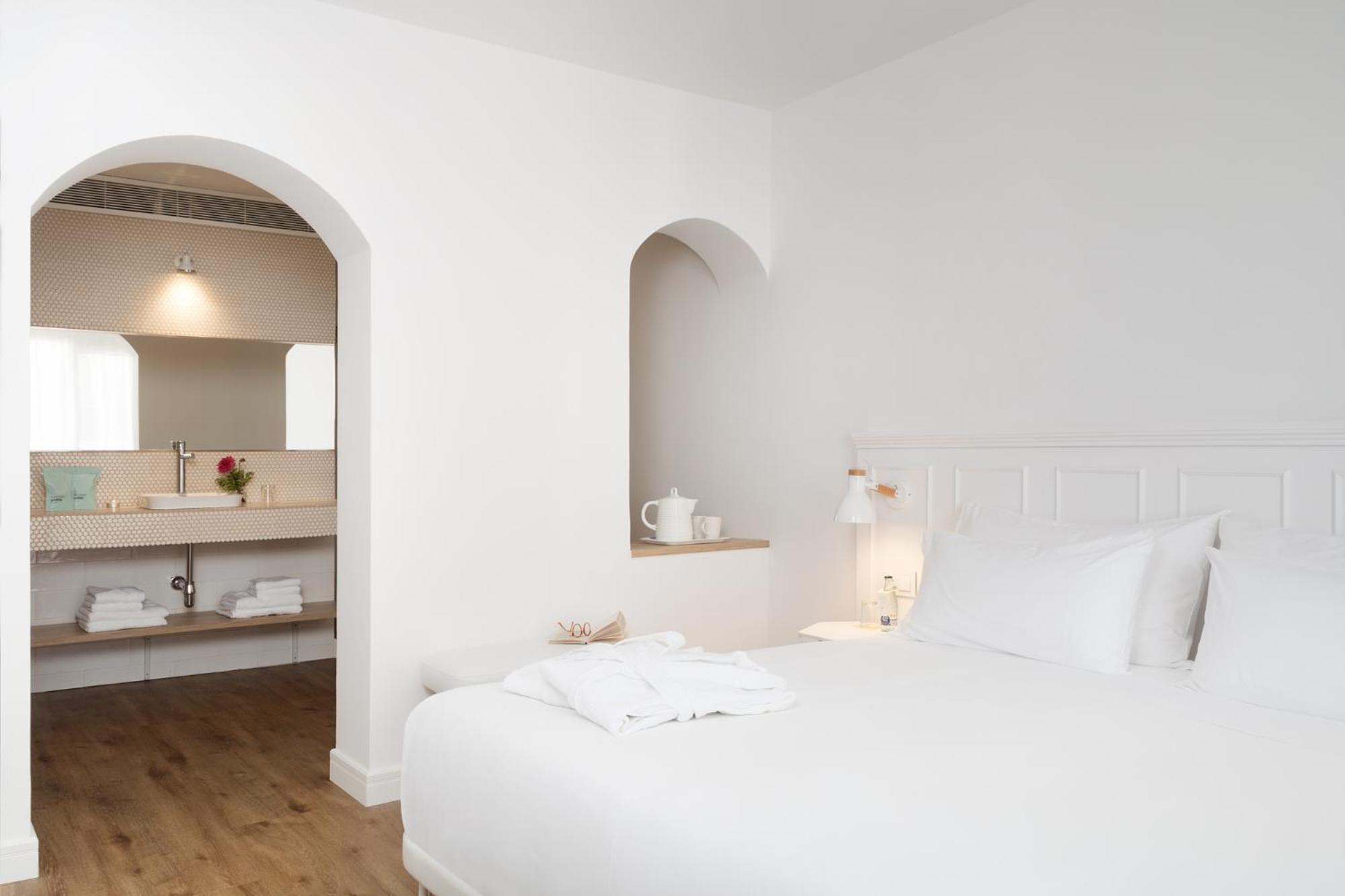 Superior Double or Twin Room with Terrace photo 2