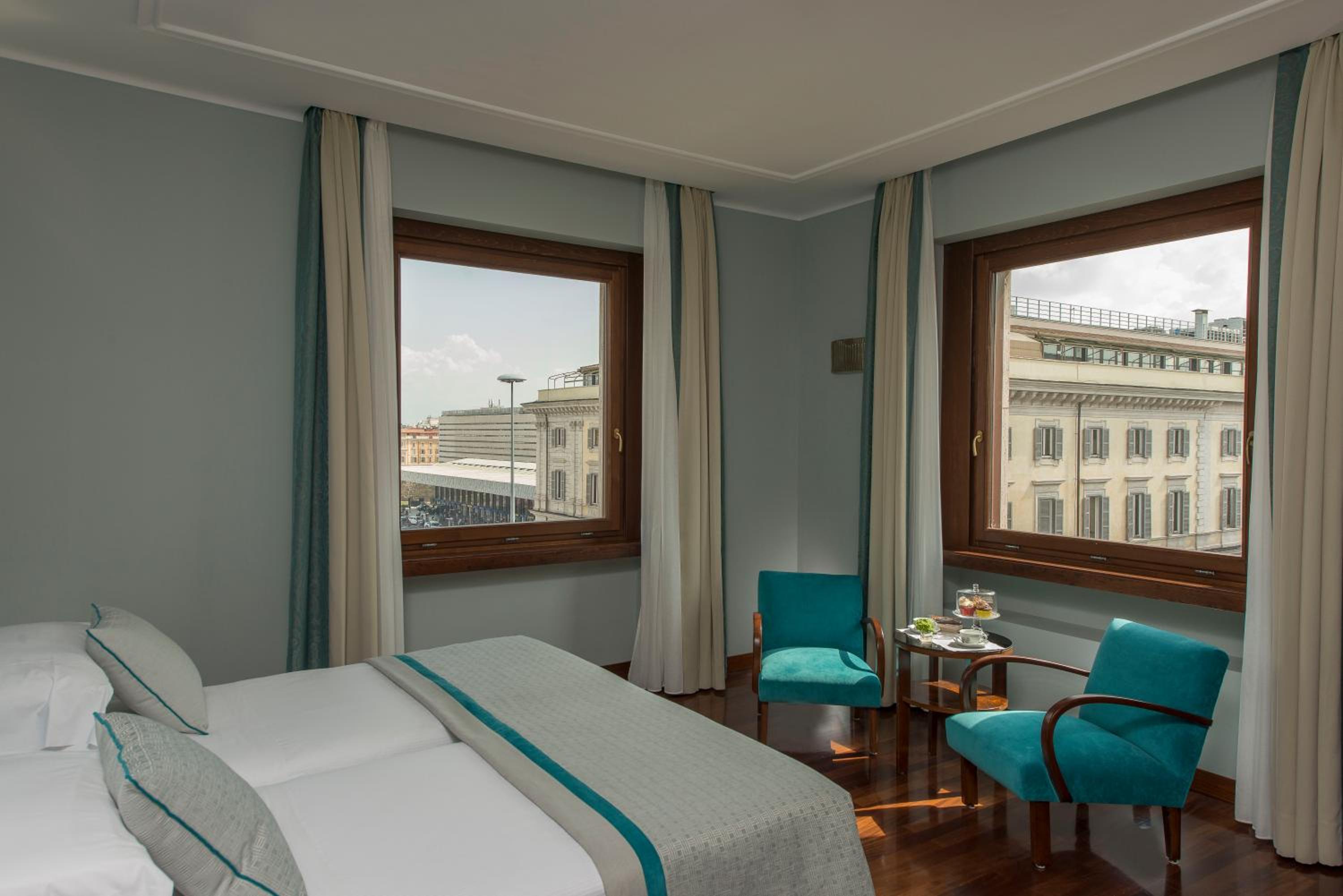 Premium Deluxe Double or Twin Room thumbnail 6