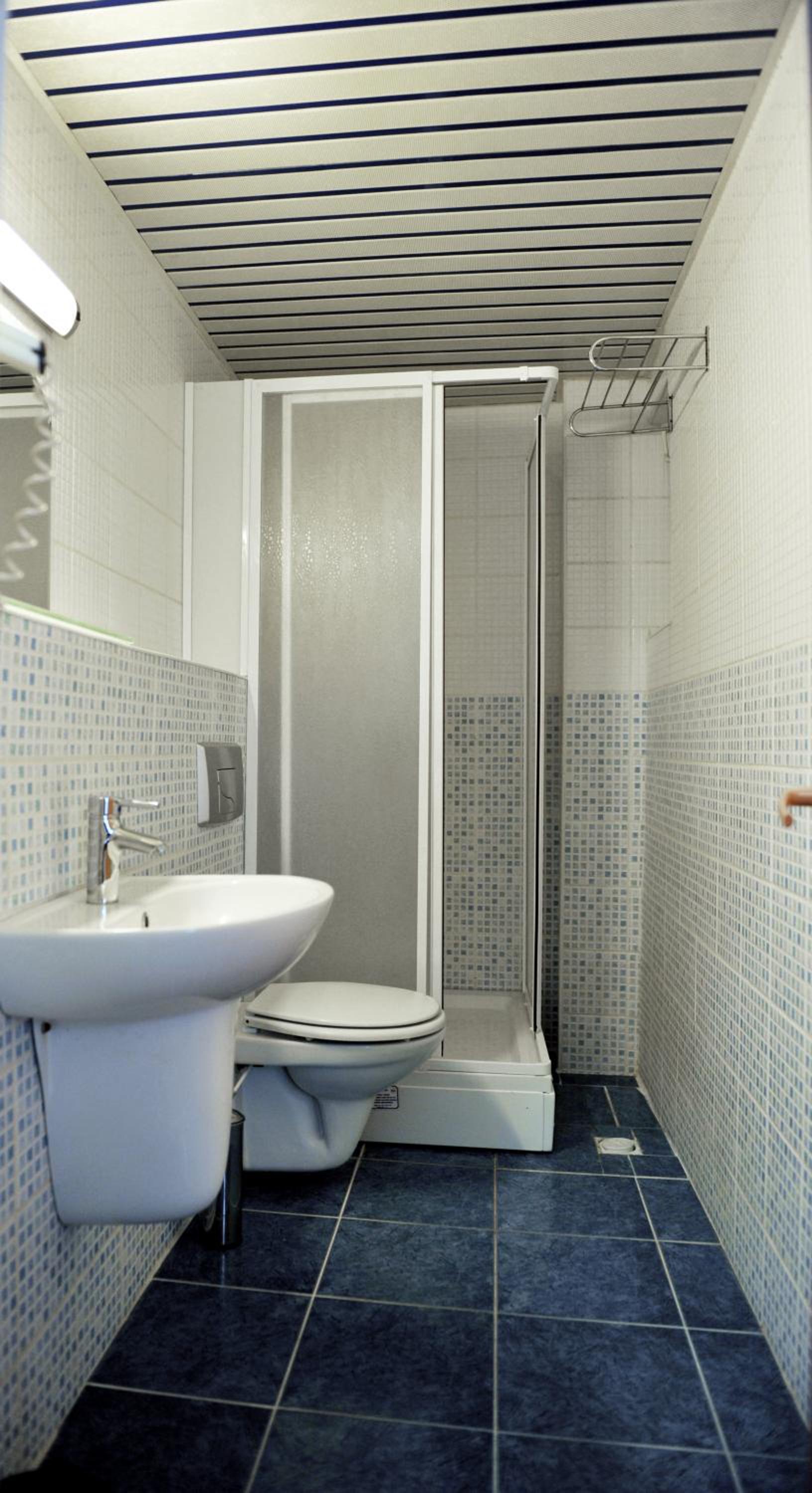 Standard Double or Twin Room - Photo 4