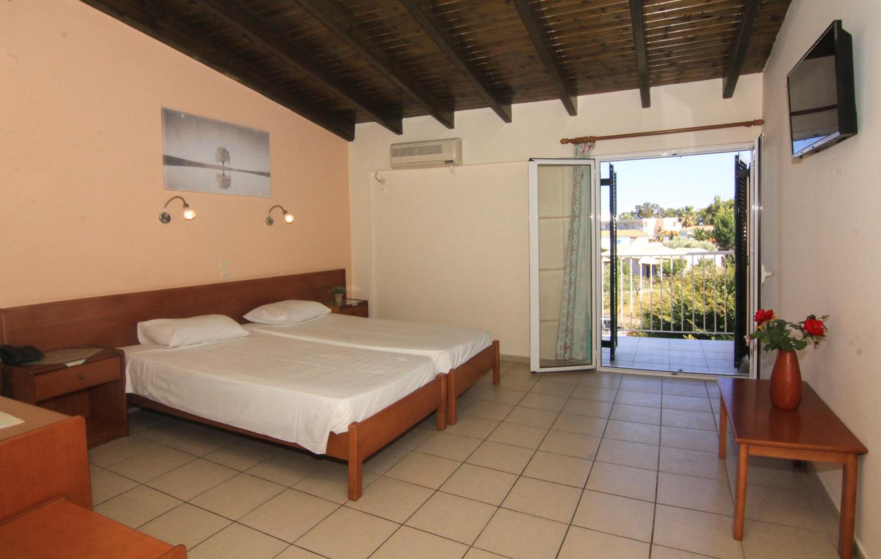 Double Room - Photo 4