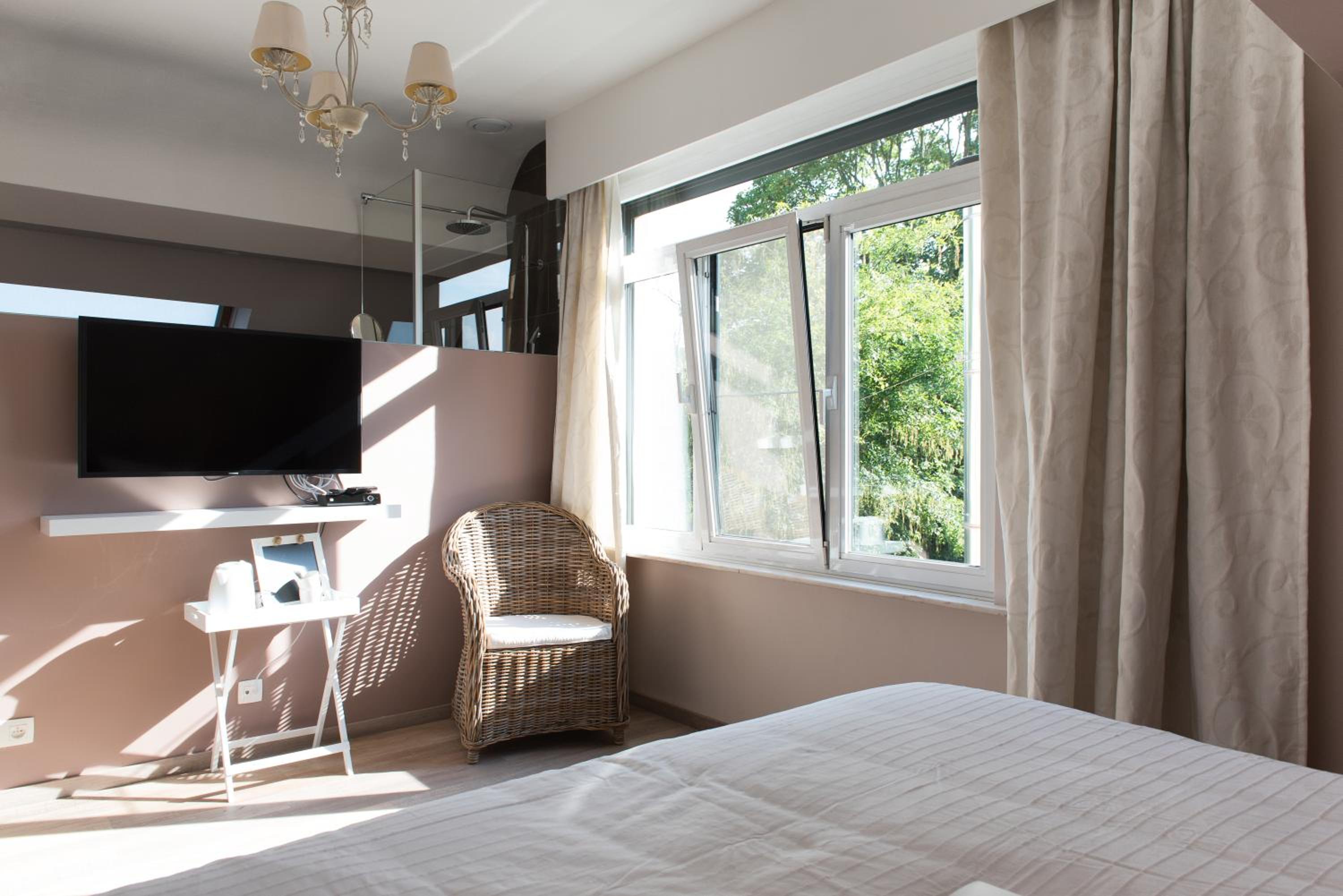 Deluxe Double Room with Bath