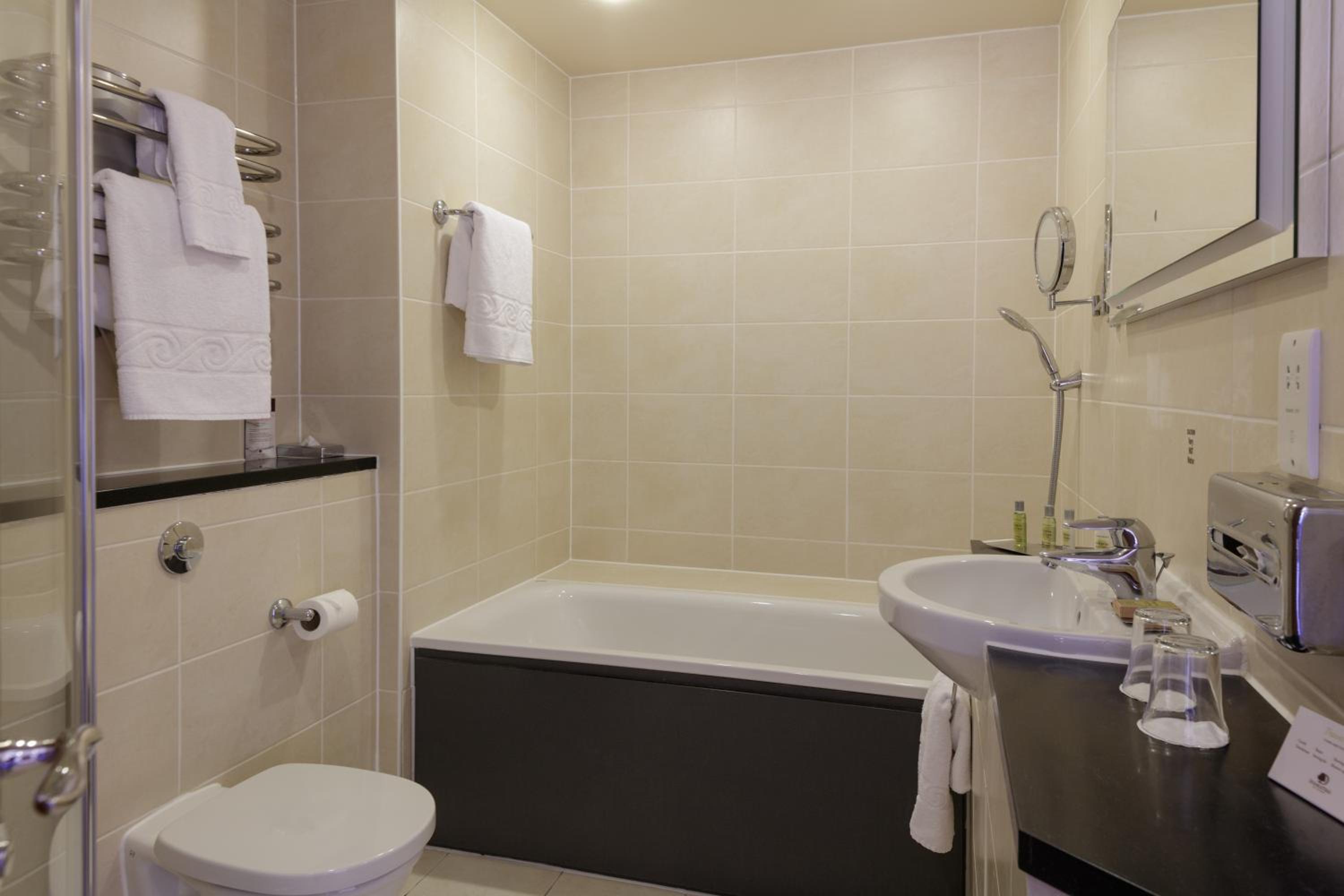 Deluxe Twin Room - Photo 3