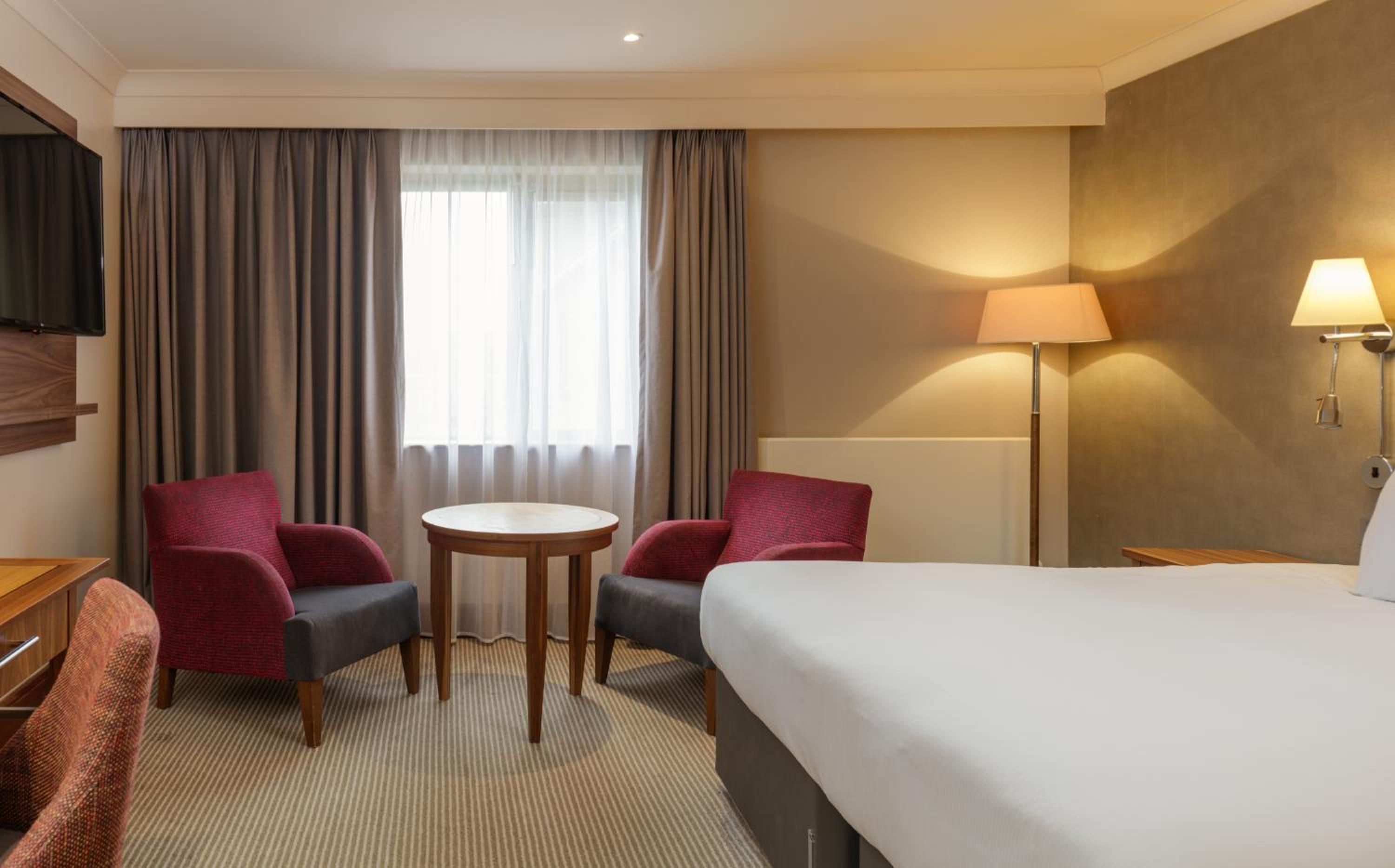Deluxe King Room - Photo 2