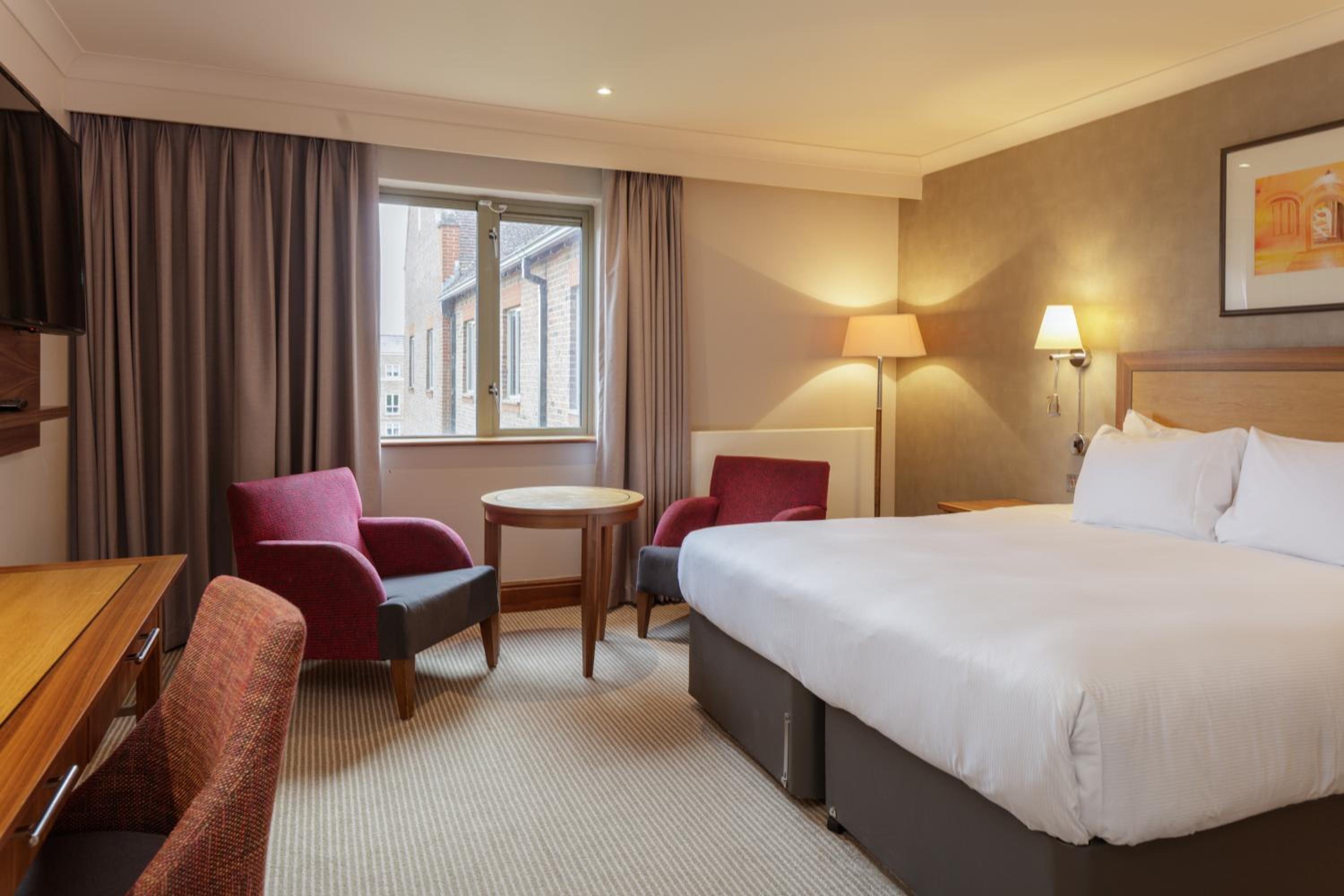 Deluxe King Room - Photo 1