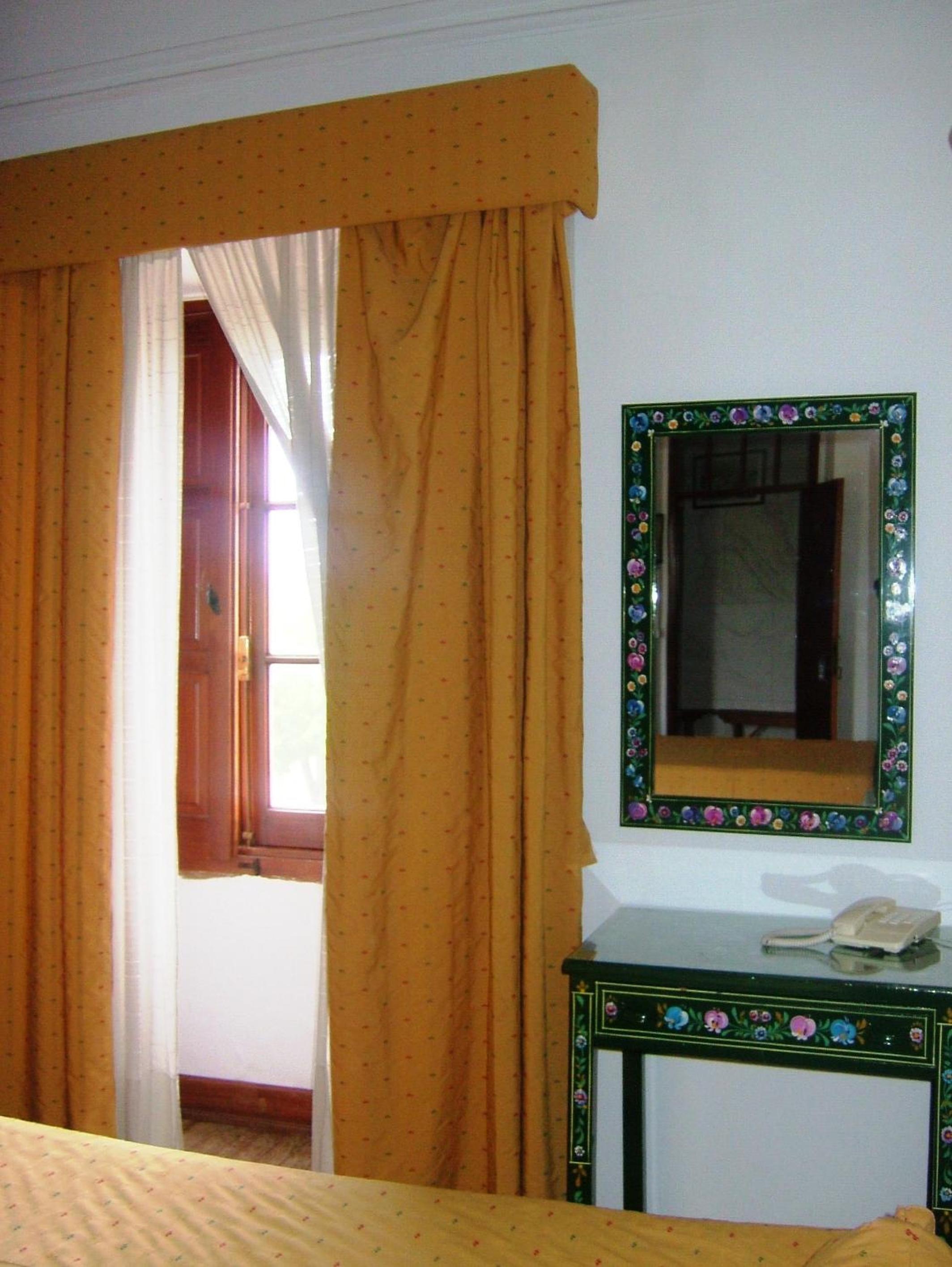 Twin Room - Photo 7