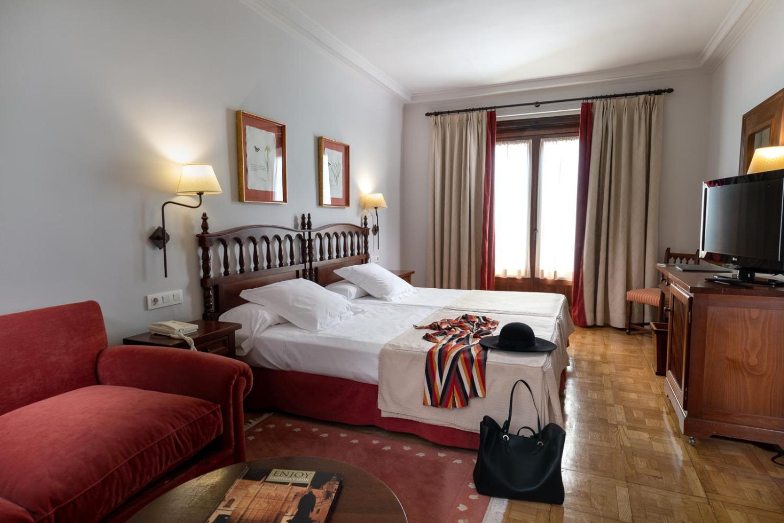 Standard Double Room - Photo 1