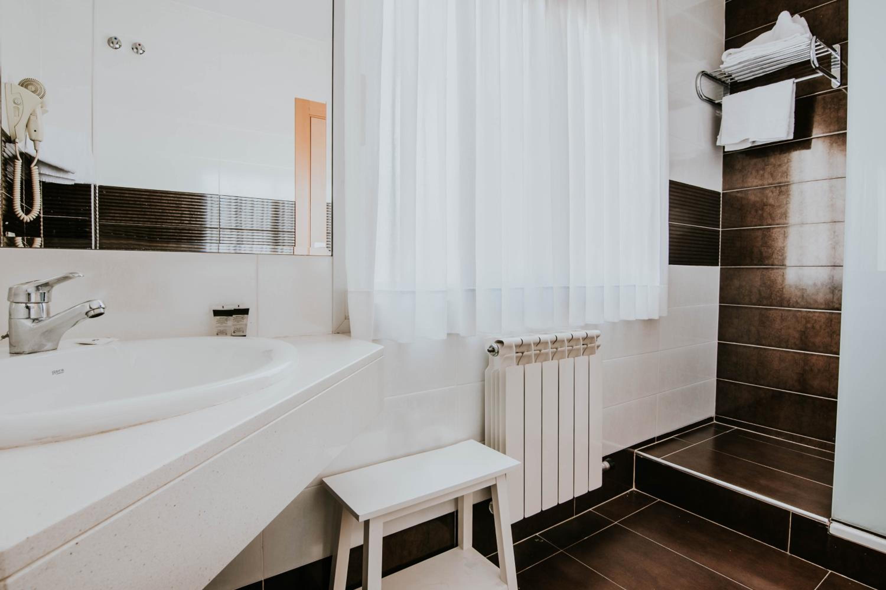 Executive Triple Room photo 3