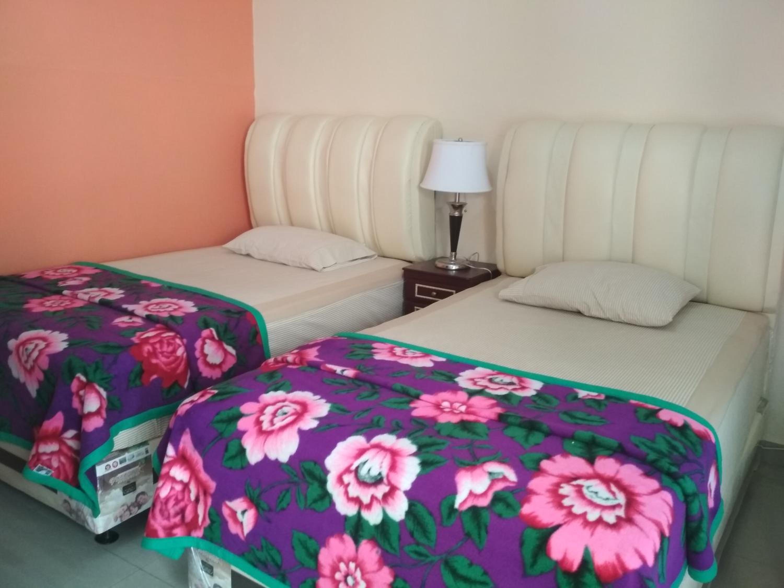 Twin Room with Private Bathroom photo 1