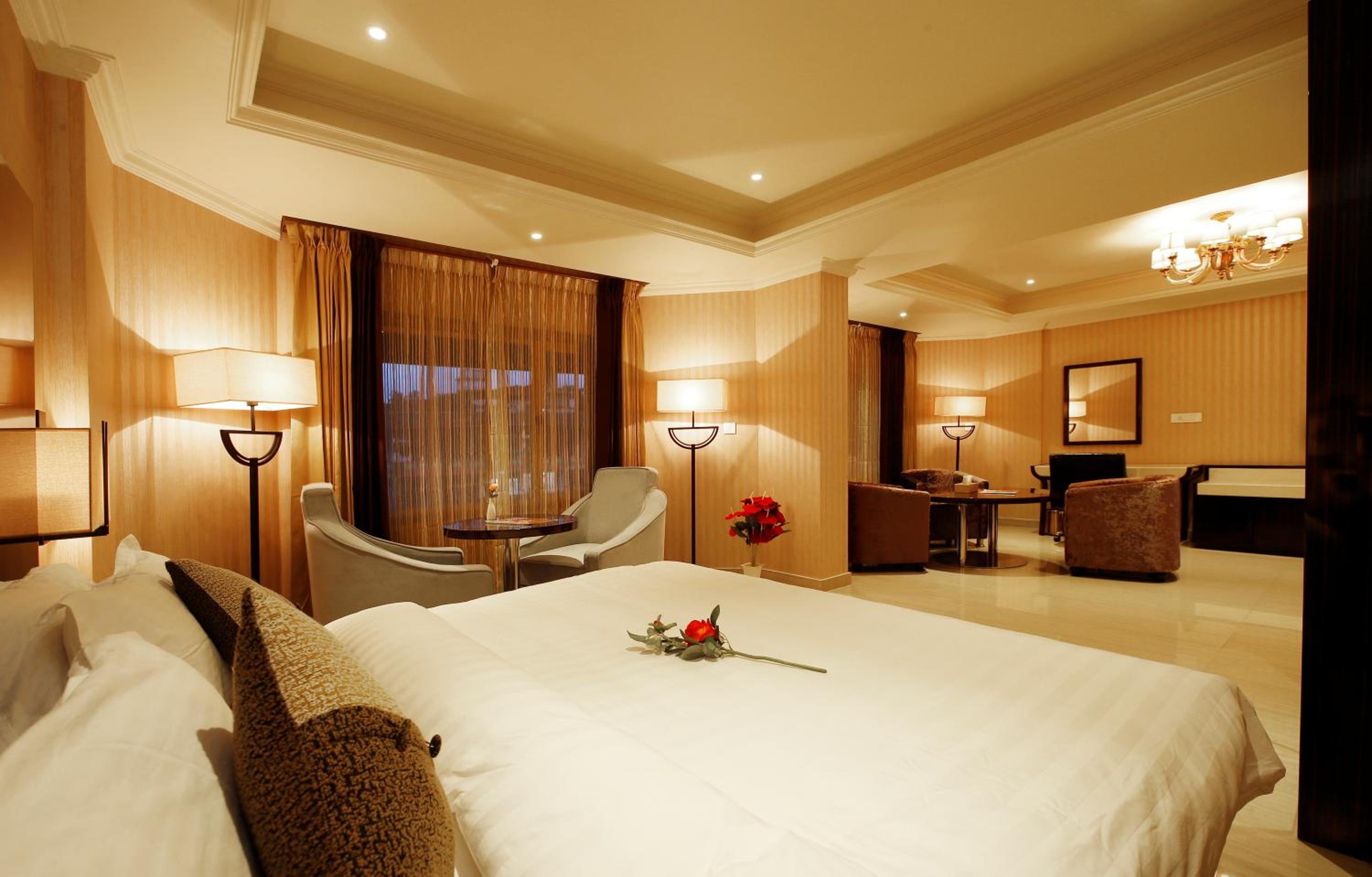 Suite with City View photo 3
