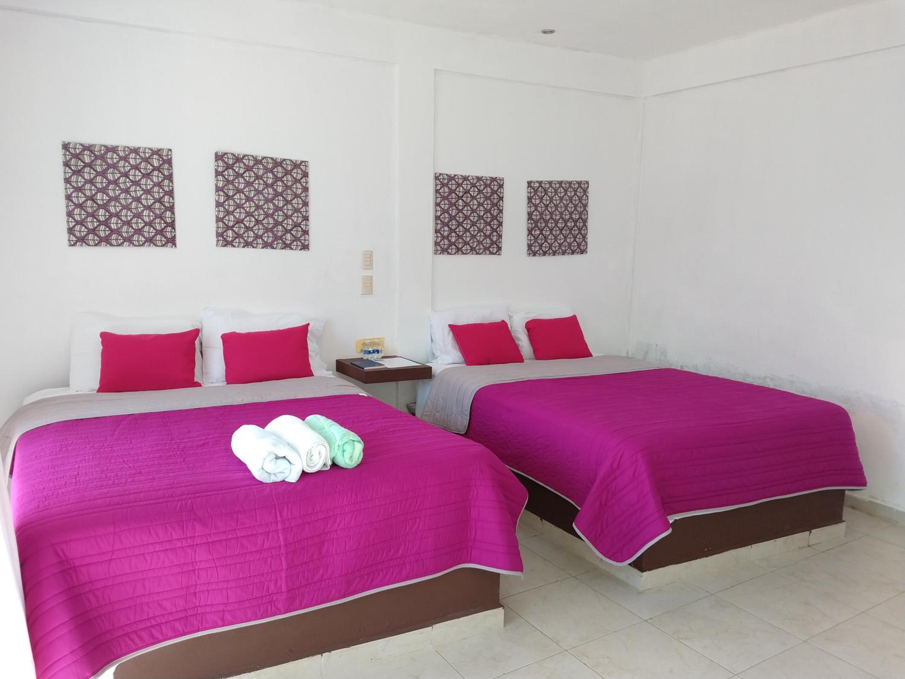 Quadruple Room with Balcony photo 3