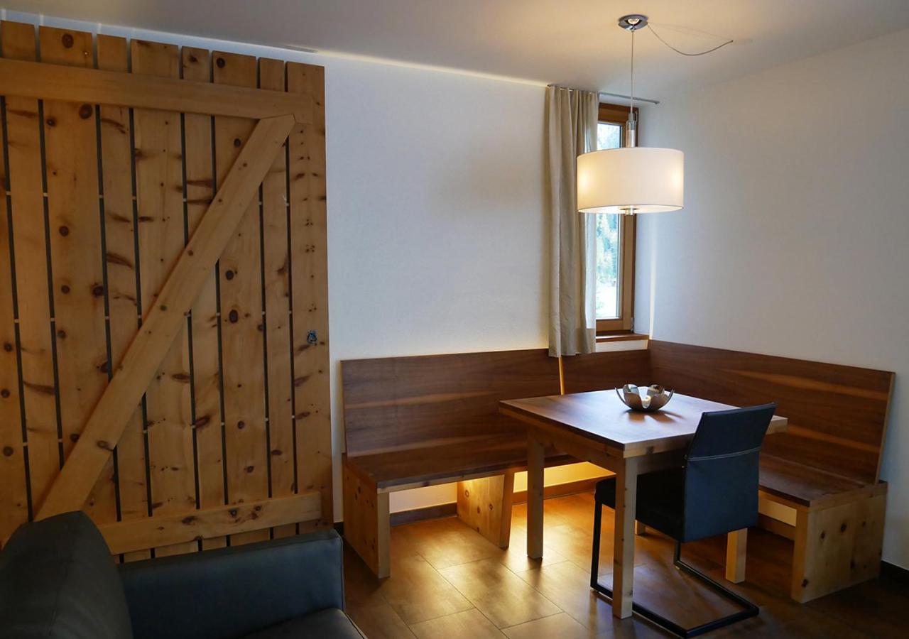 One-Bedroom Apartment with Balcony photo 3