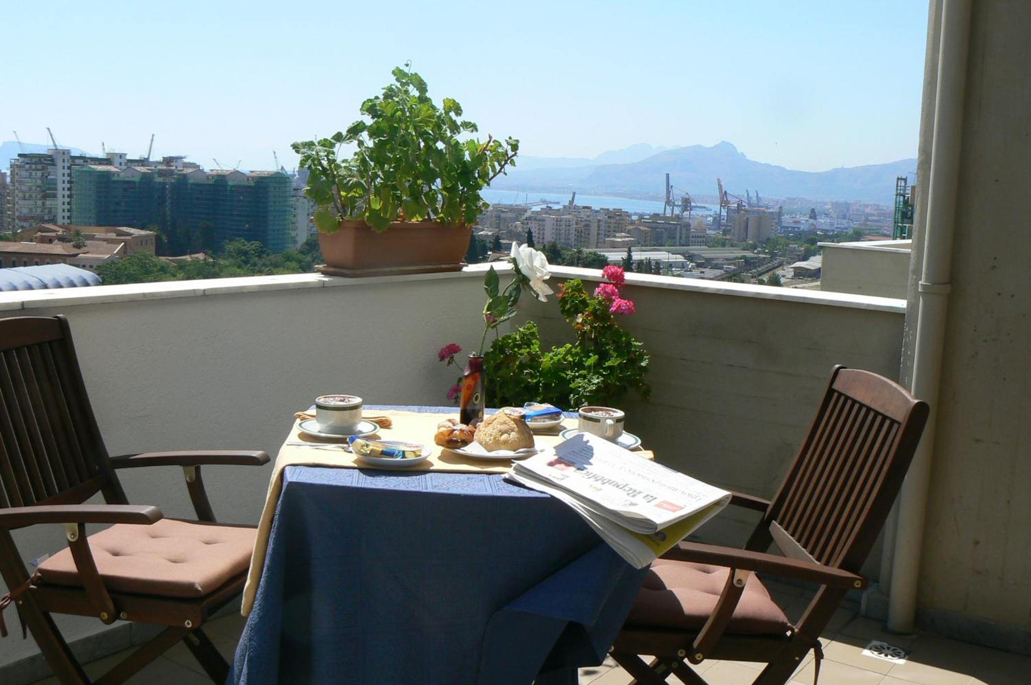 Executive Apartment - Photo 16