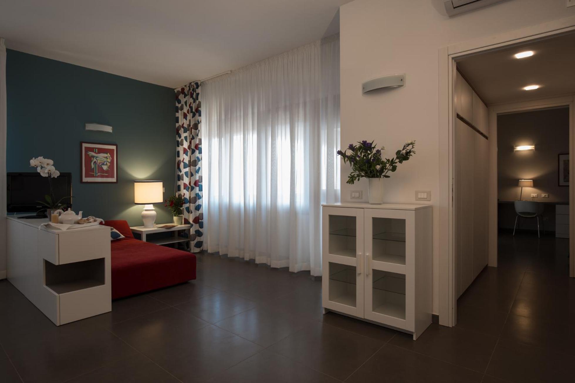 Executive Apartment - Photo 15