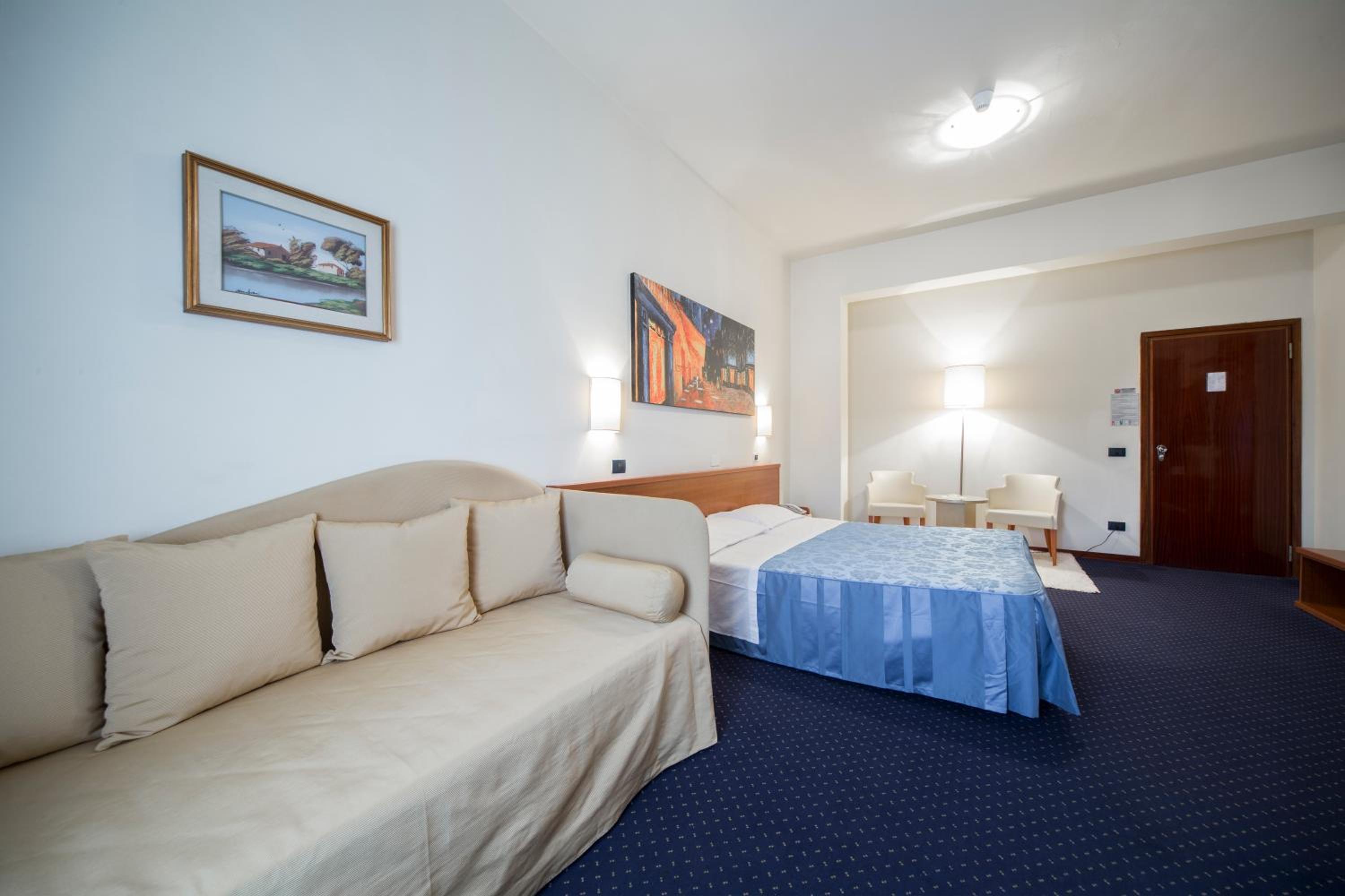 Double Room - Photo 1