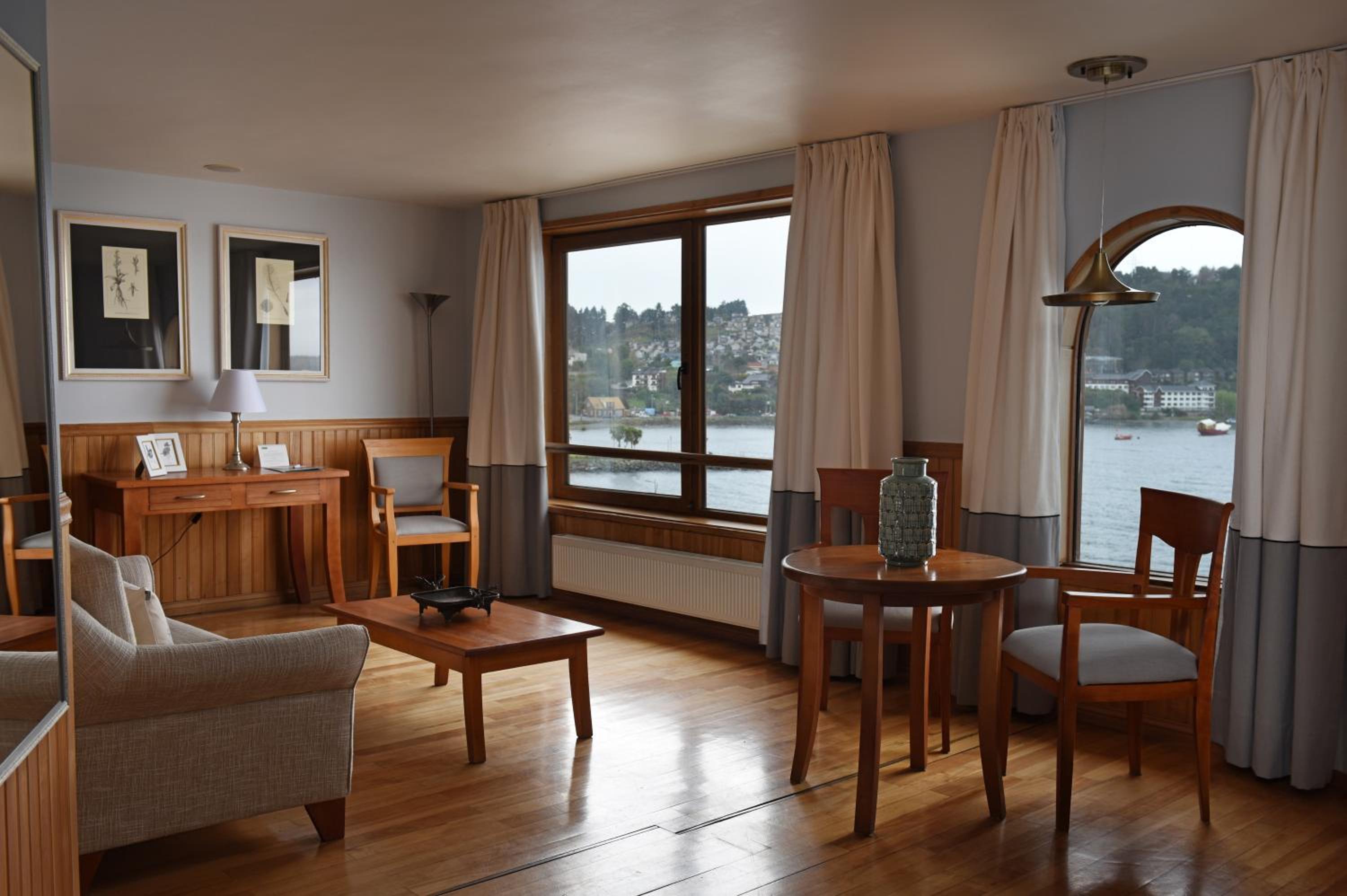 Suite - Photo 4
