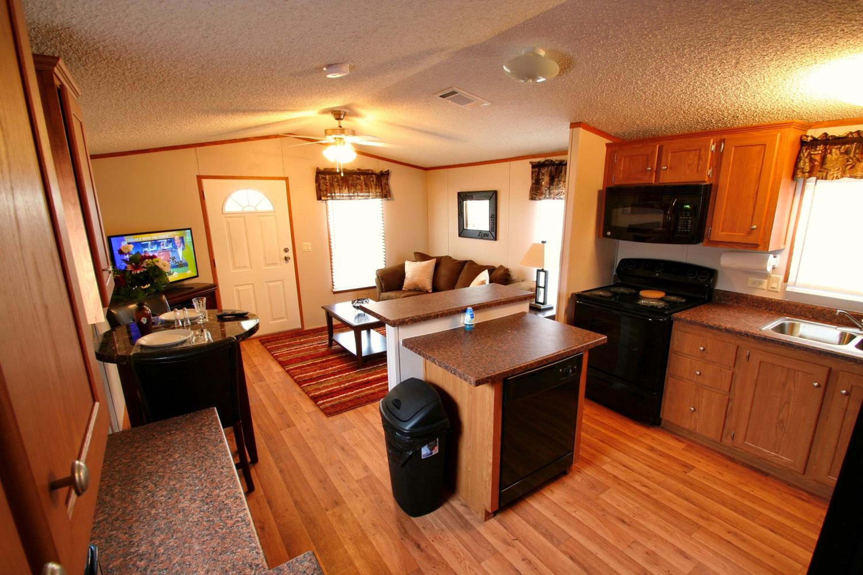 One-Bedroom House photo 2