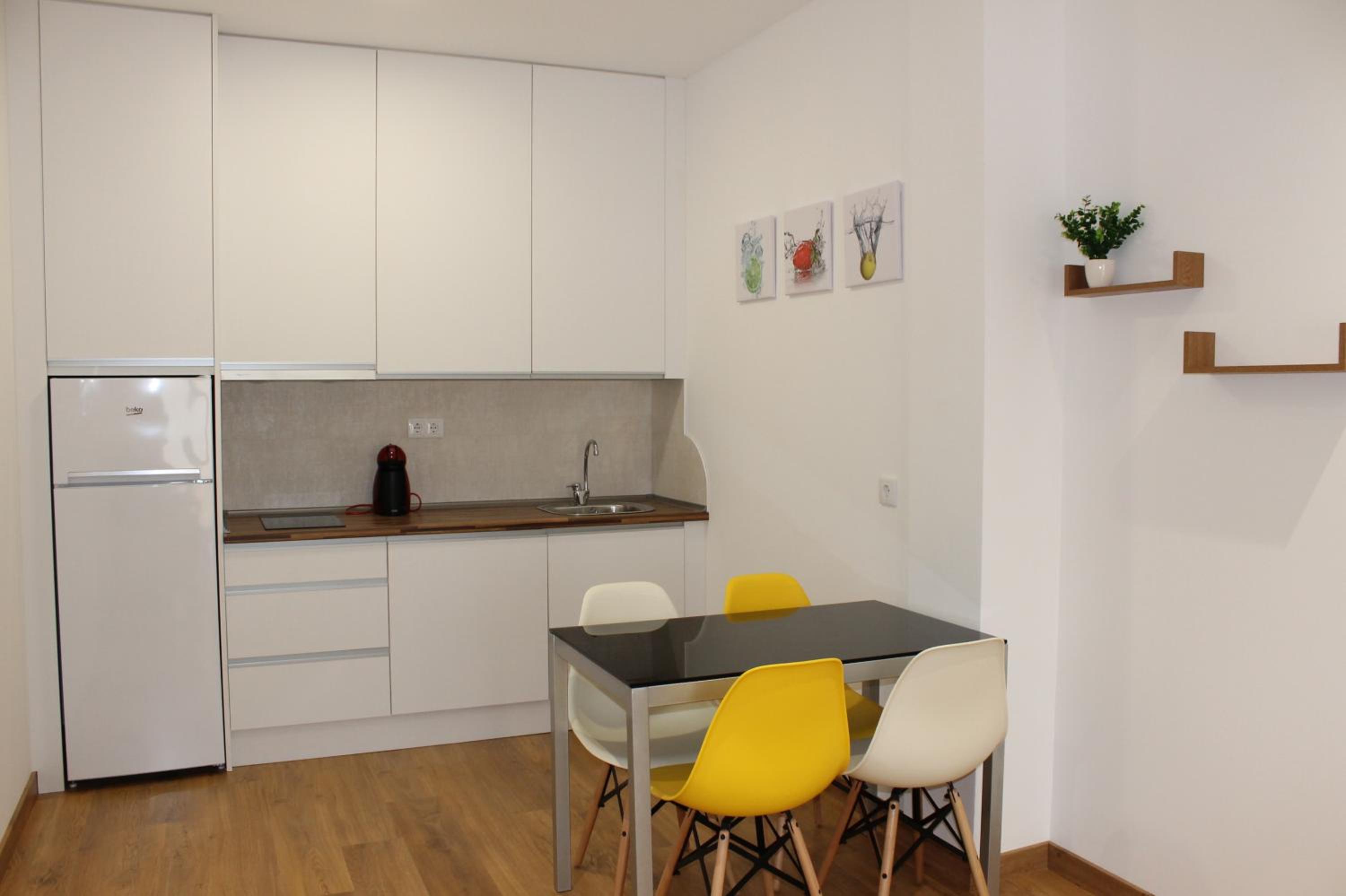 One-Bedroom Apartment