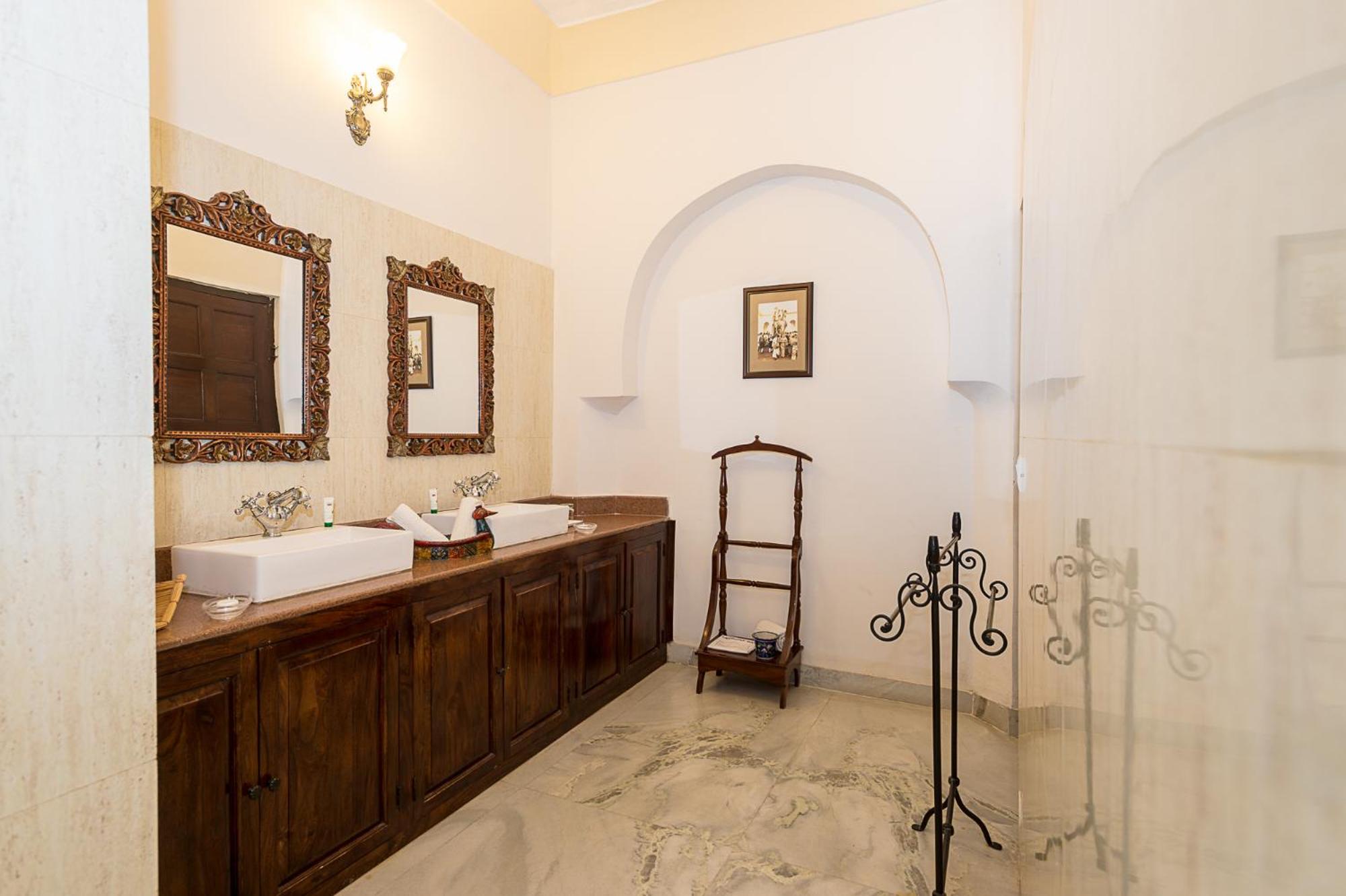 Royal Suite photo 2