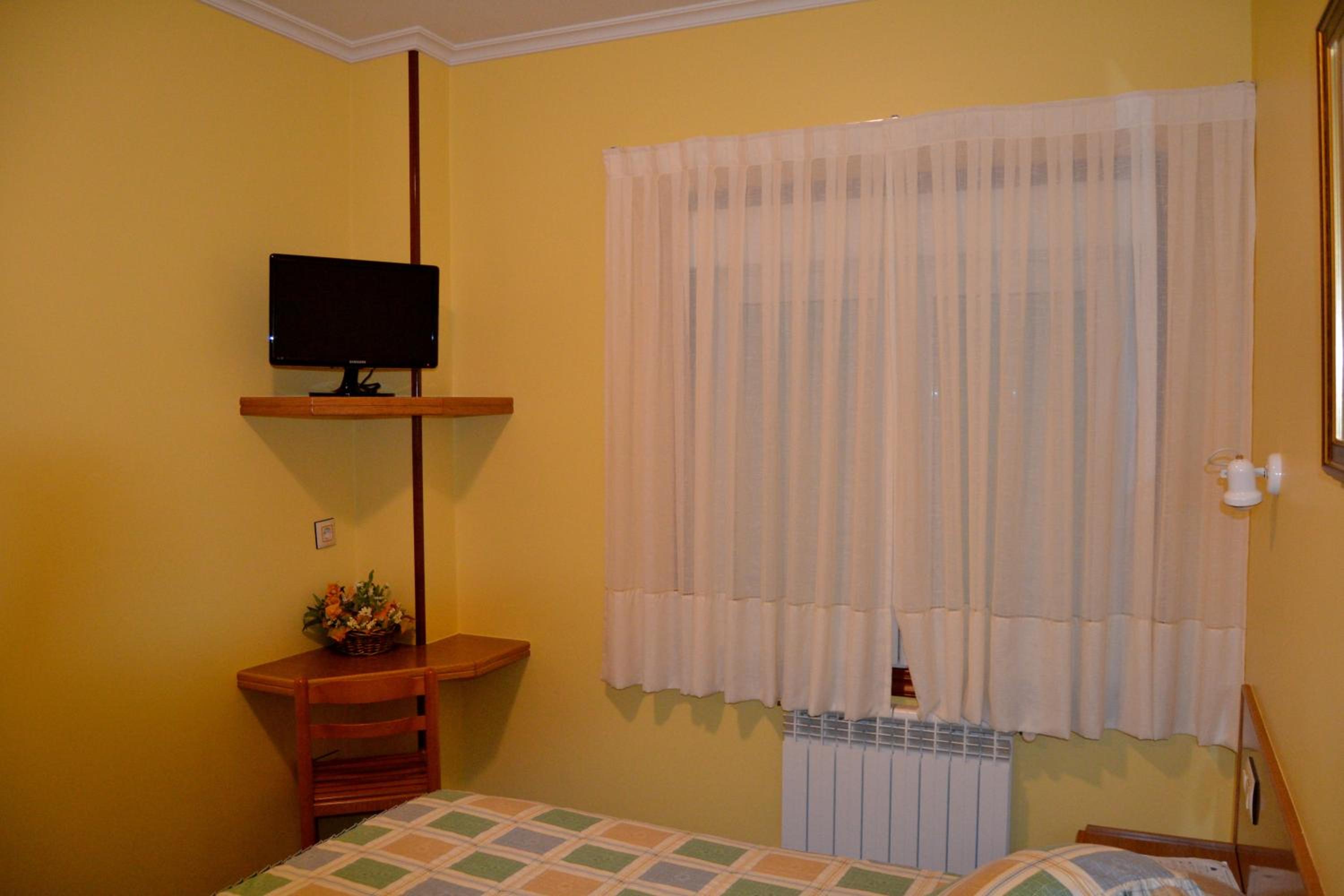 Double or Twin Room photo 2