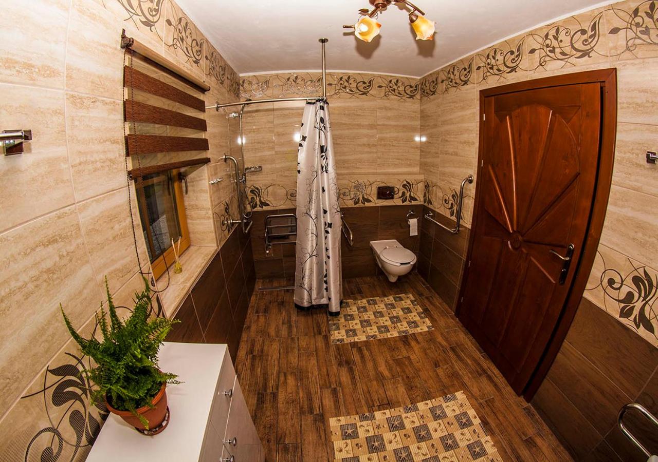 Three-Bedroom Townhouse photo 2