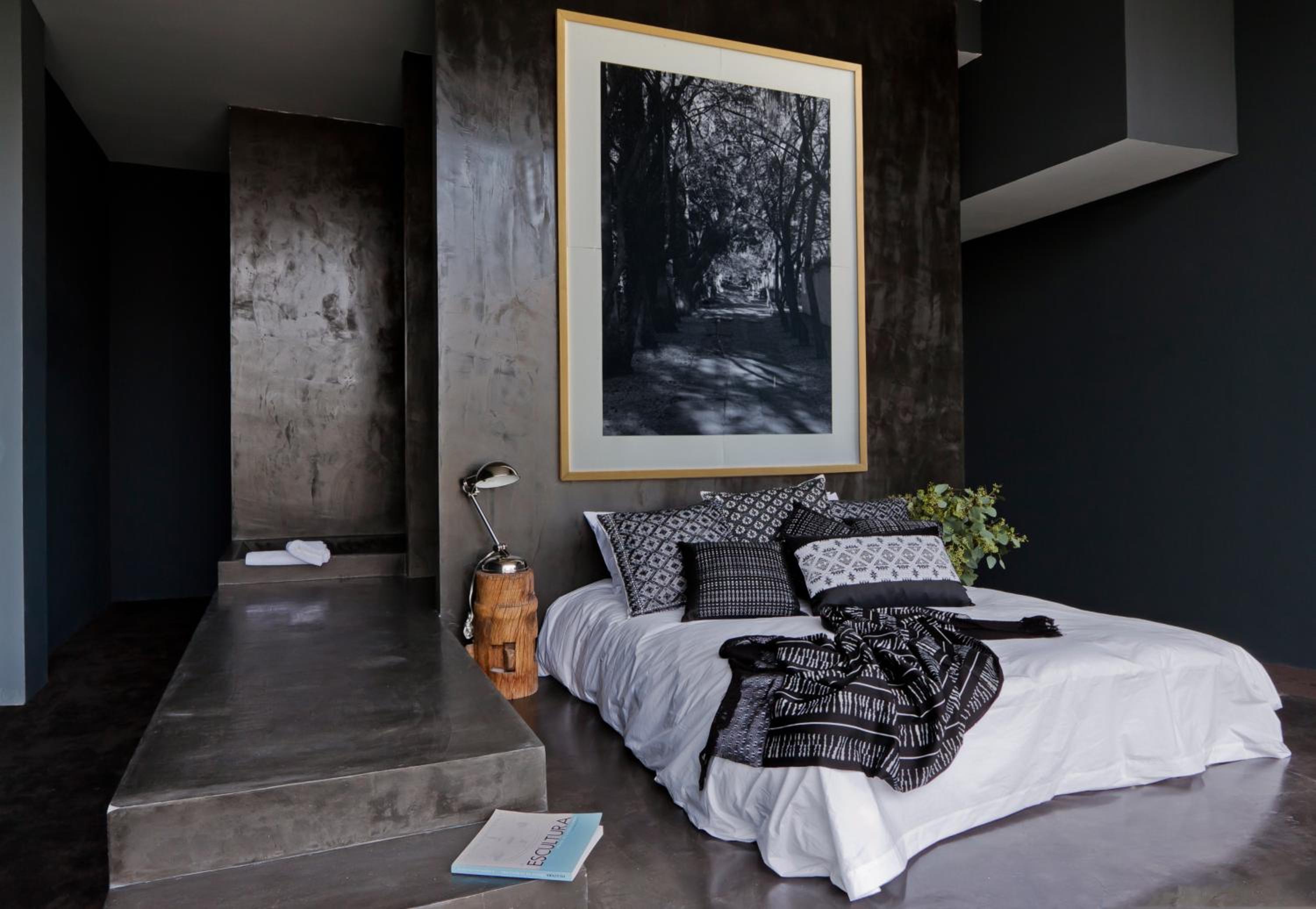 Urban Suite Bath - Photo 5
