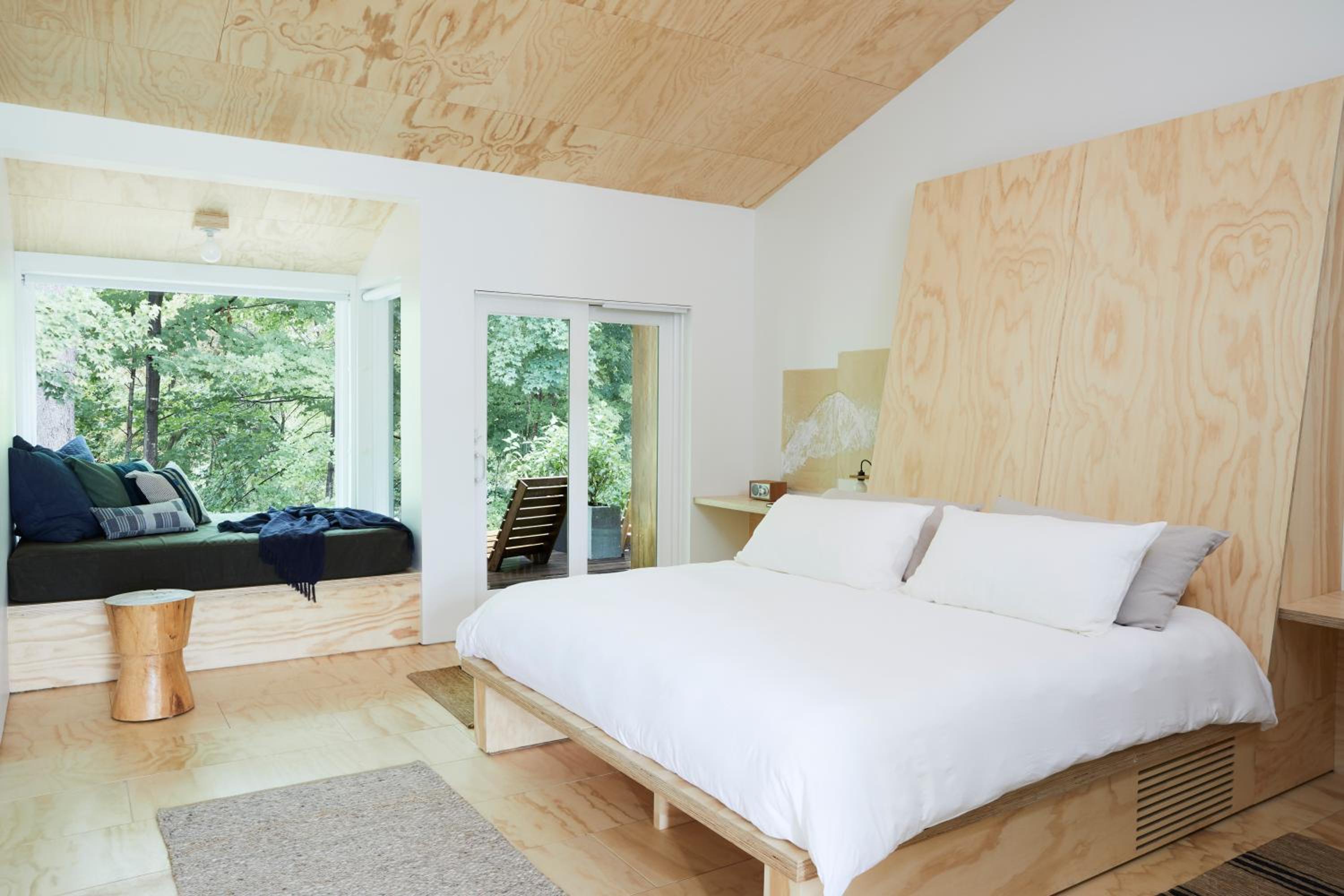 King Room with Pool View photo 2