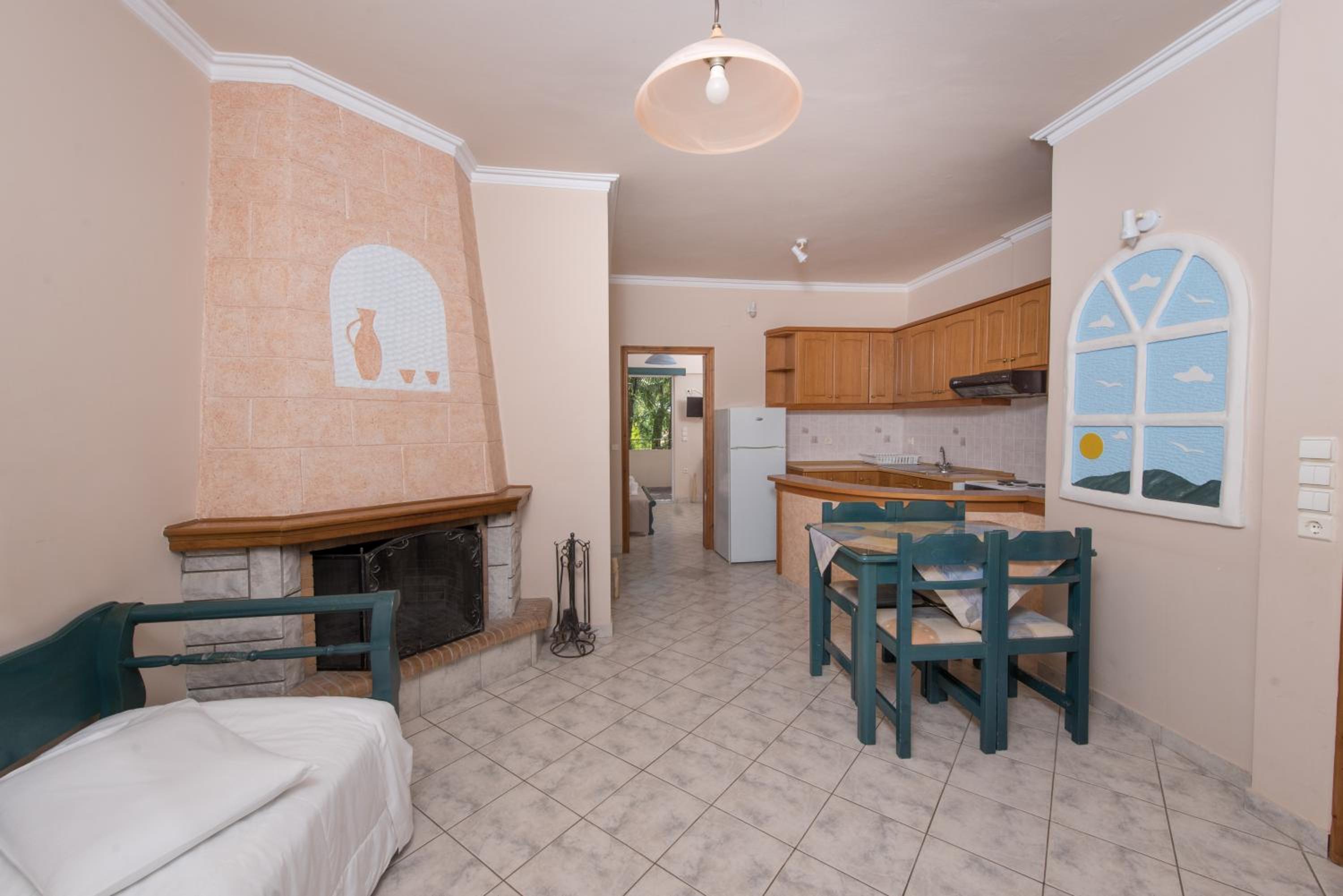 One Bedroom Apartment - Photo 12