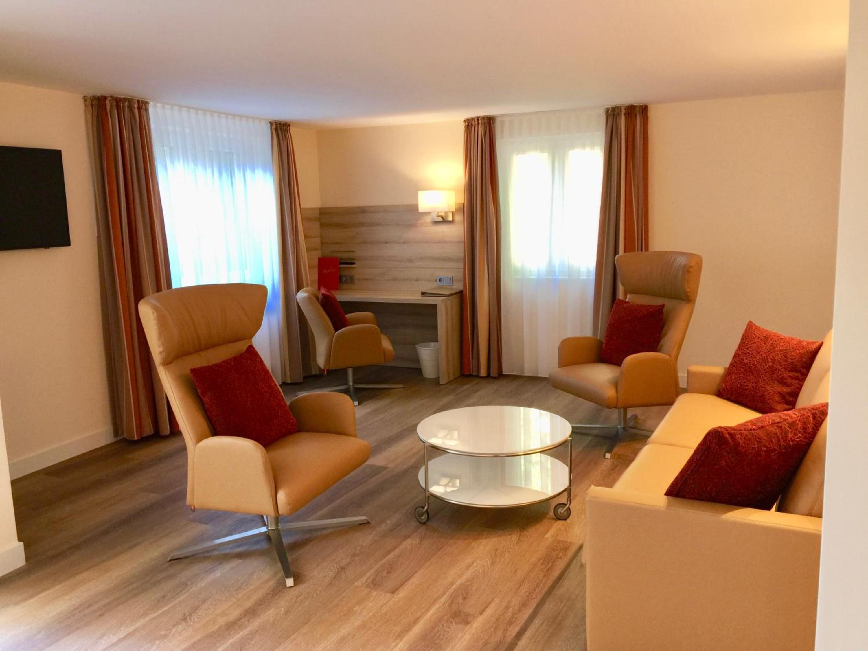 Apartment - Photo 2