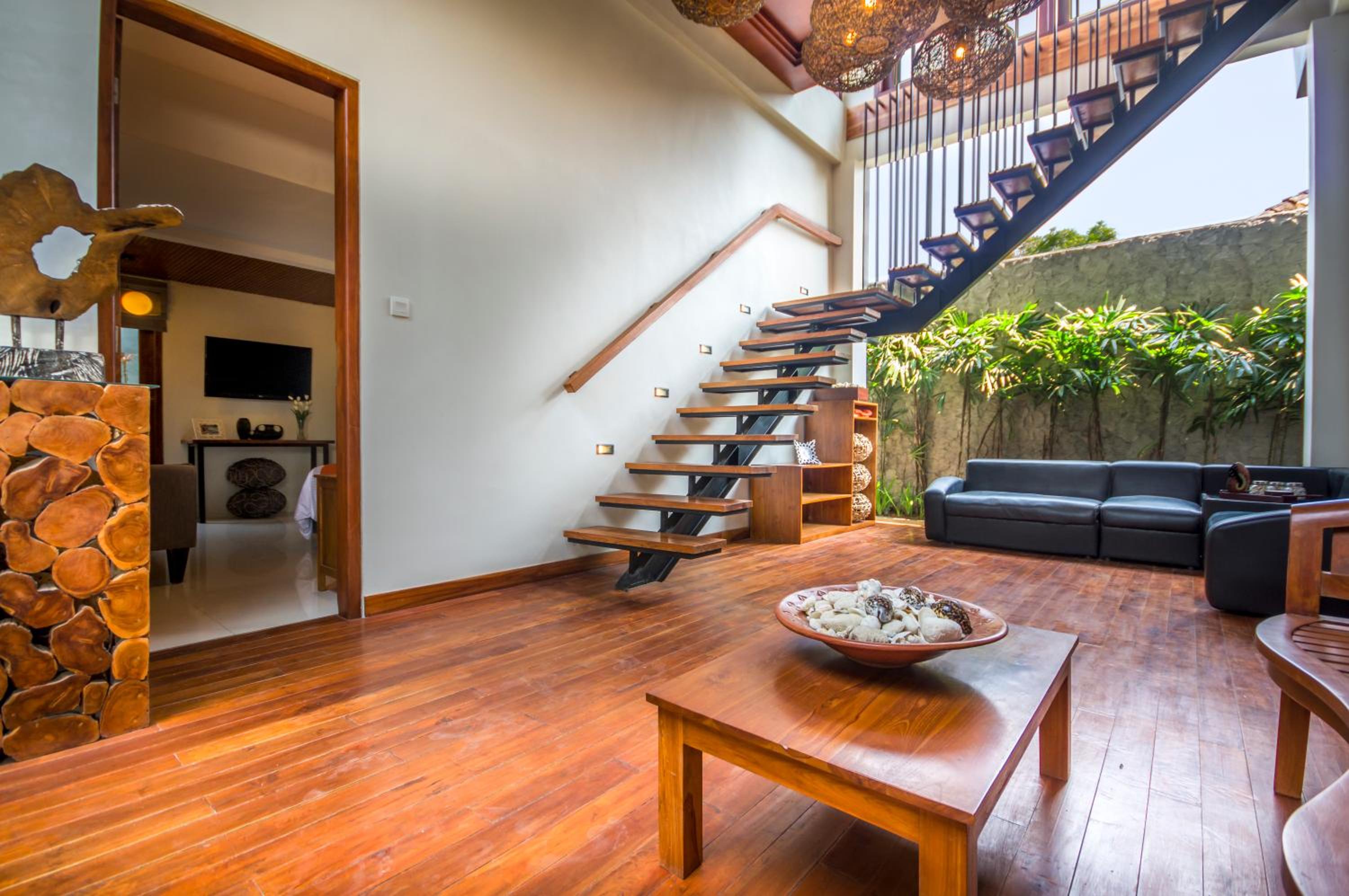 Villa with Sea View - Photo 30