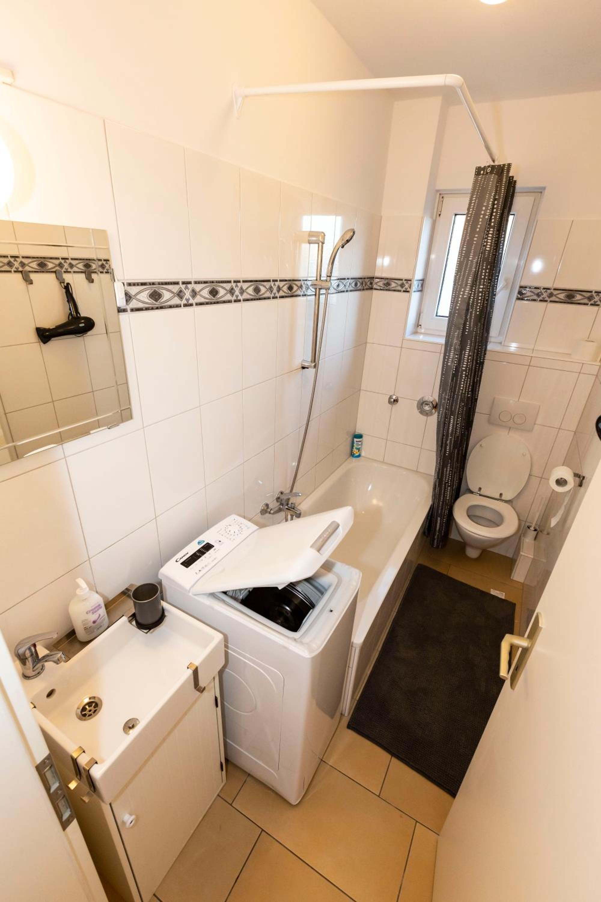 Apartment - Photo 16