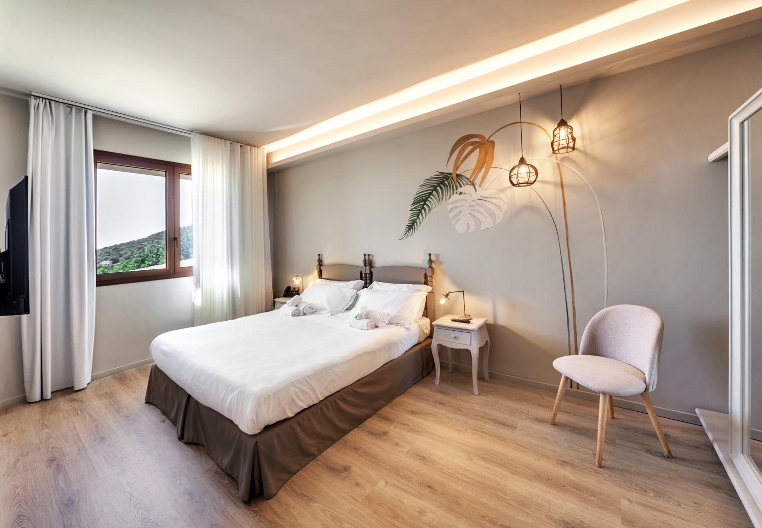 Standard Double Room - Photo 6