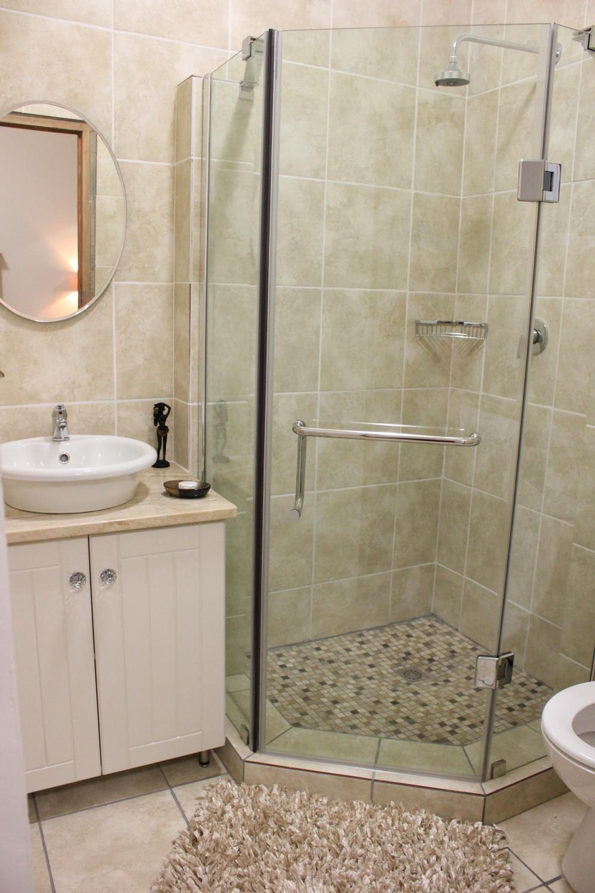 Deluxe Queen Room - Photo 4