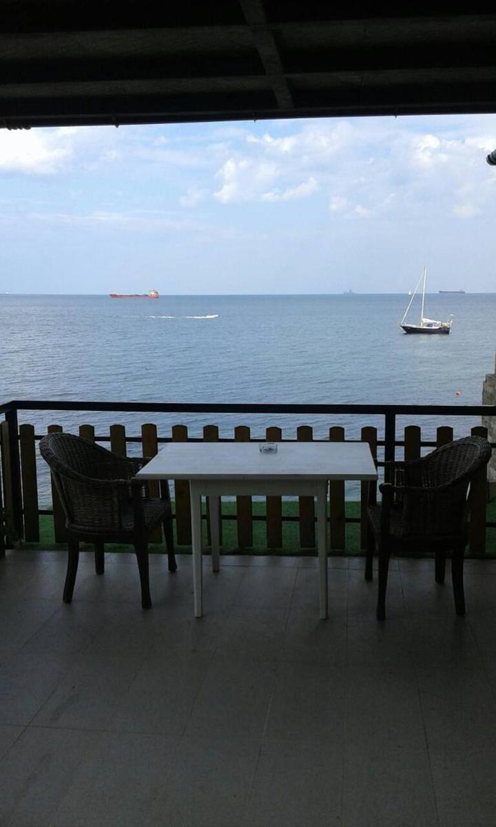 Double Room with Balcony (2 Adults + 1 Child) - Photo 3