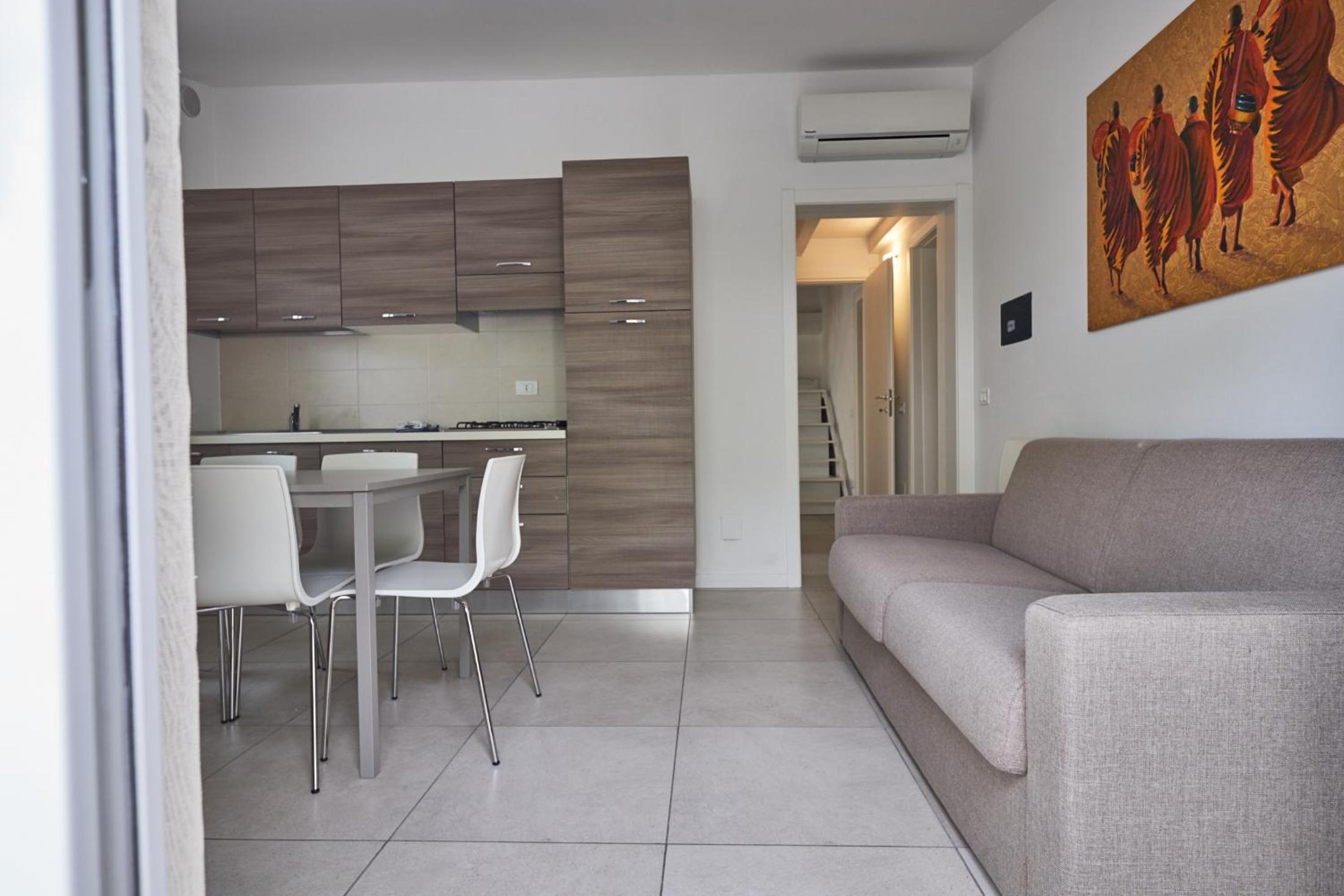 Two-Bedroom Apartment - Split Level - Photo 4