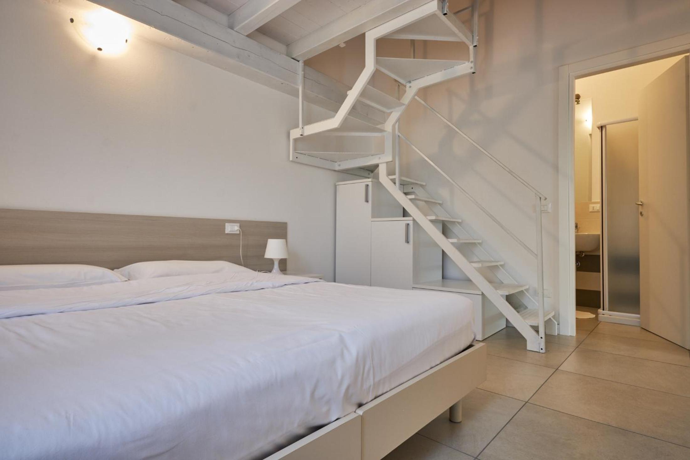 Two-Bedroom Apartment - Split Level - Photo 1