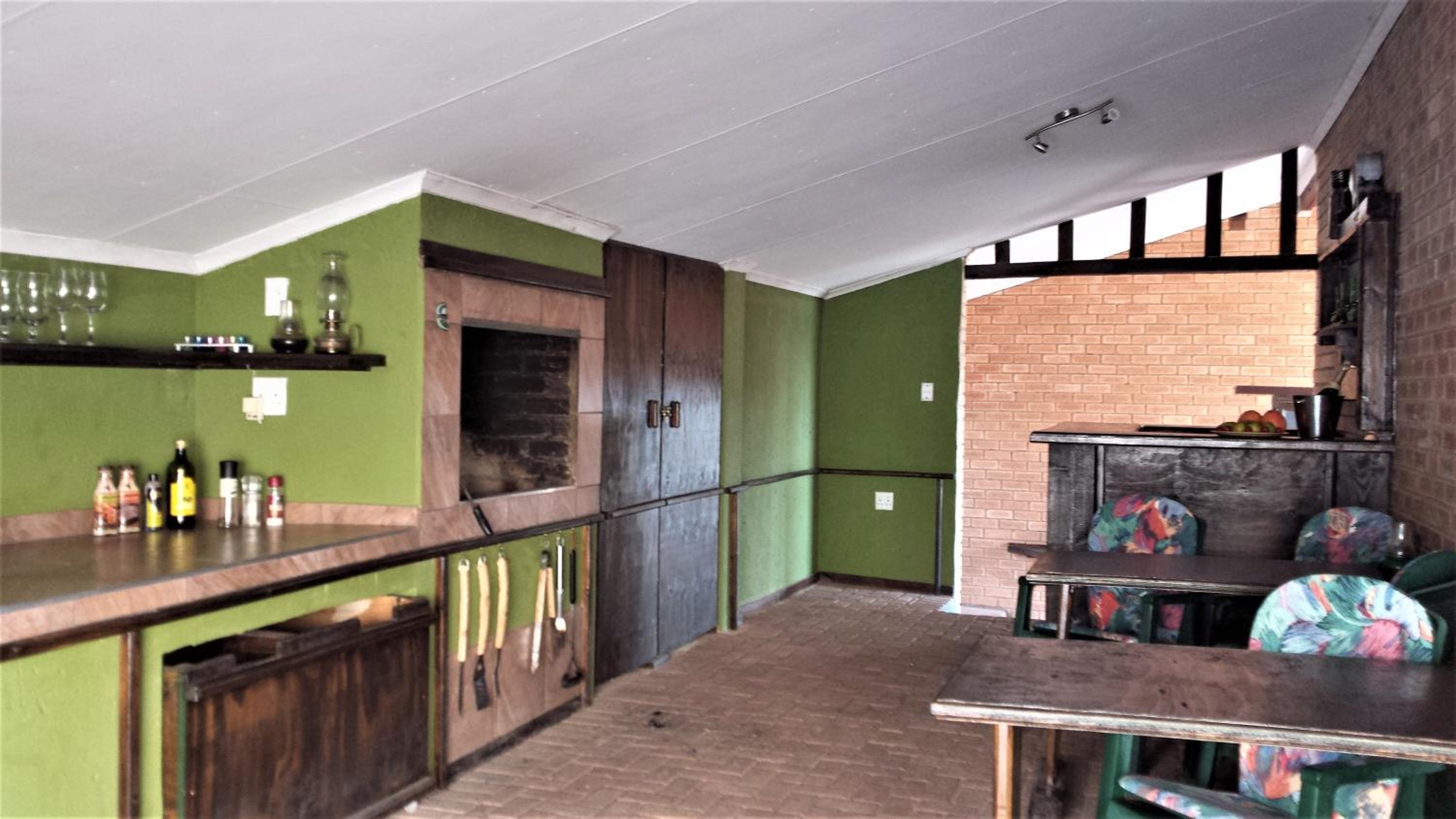 Superior Suite - Photo 8