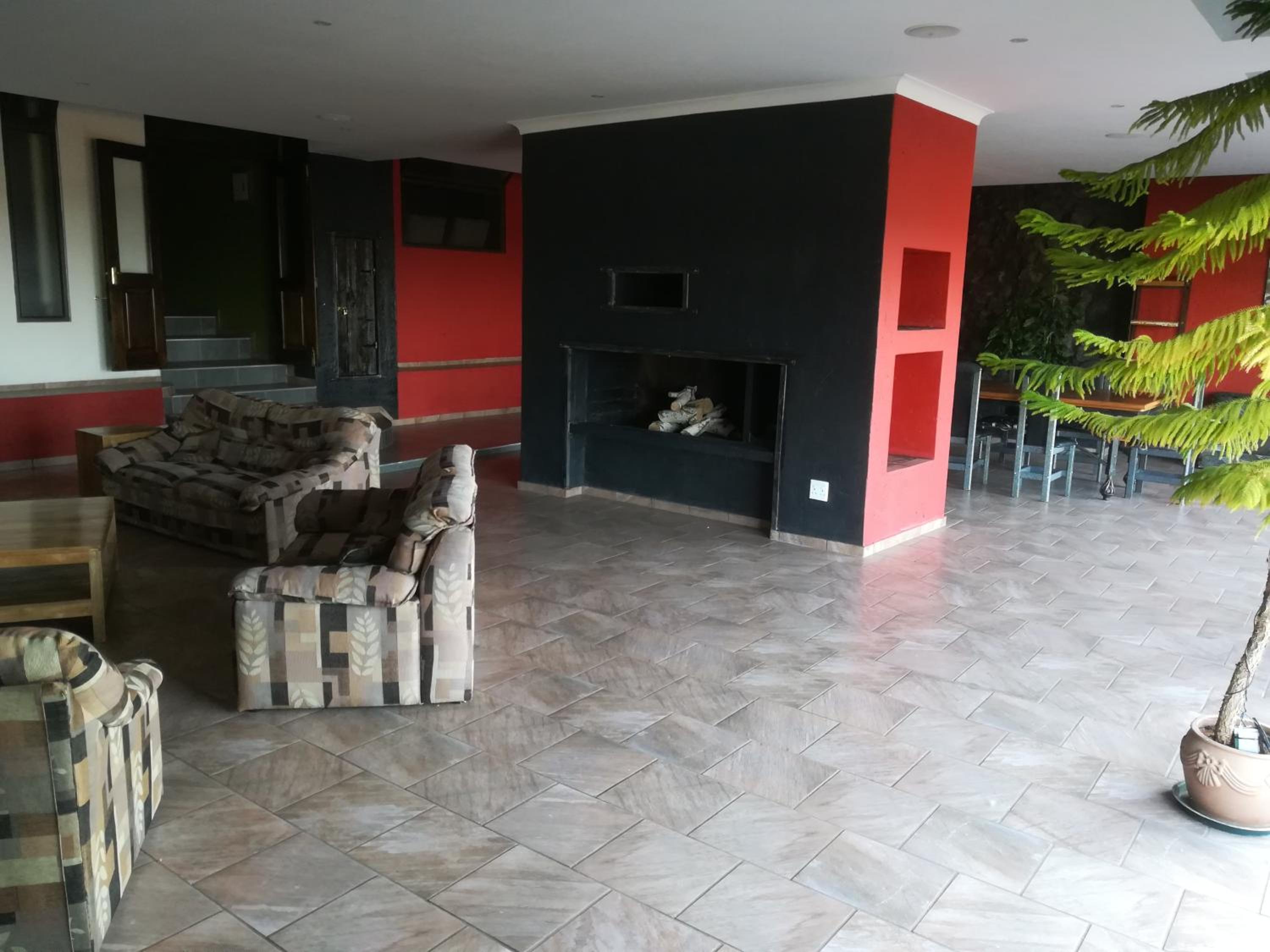 Superior Suite - Photo 9